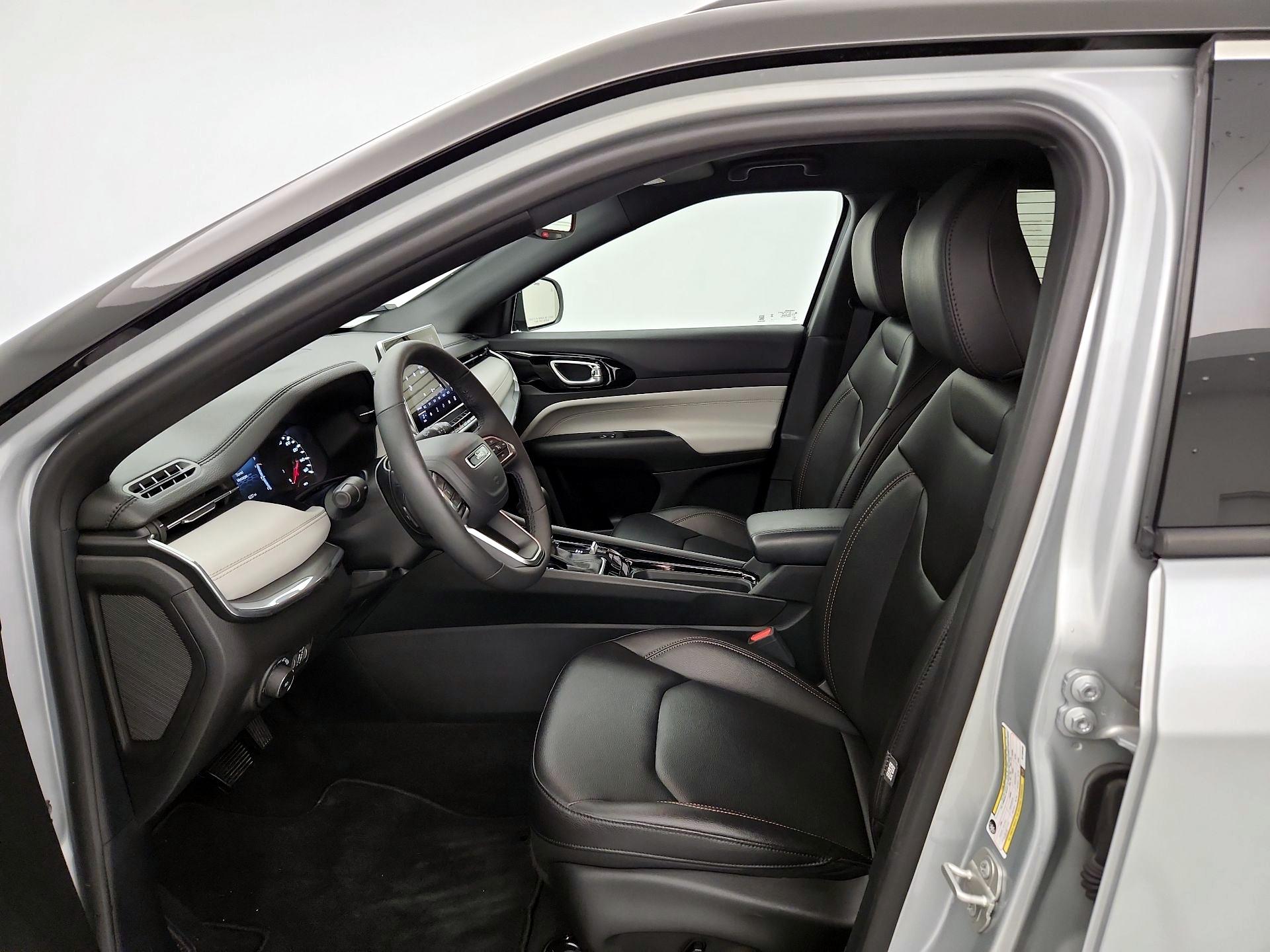 Thumbnail: 2024 Jeep Compass - 11