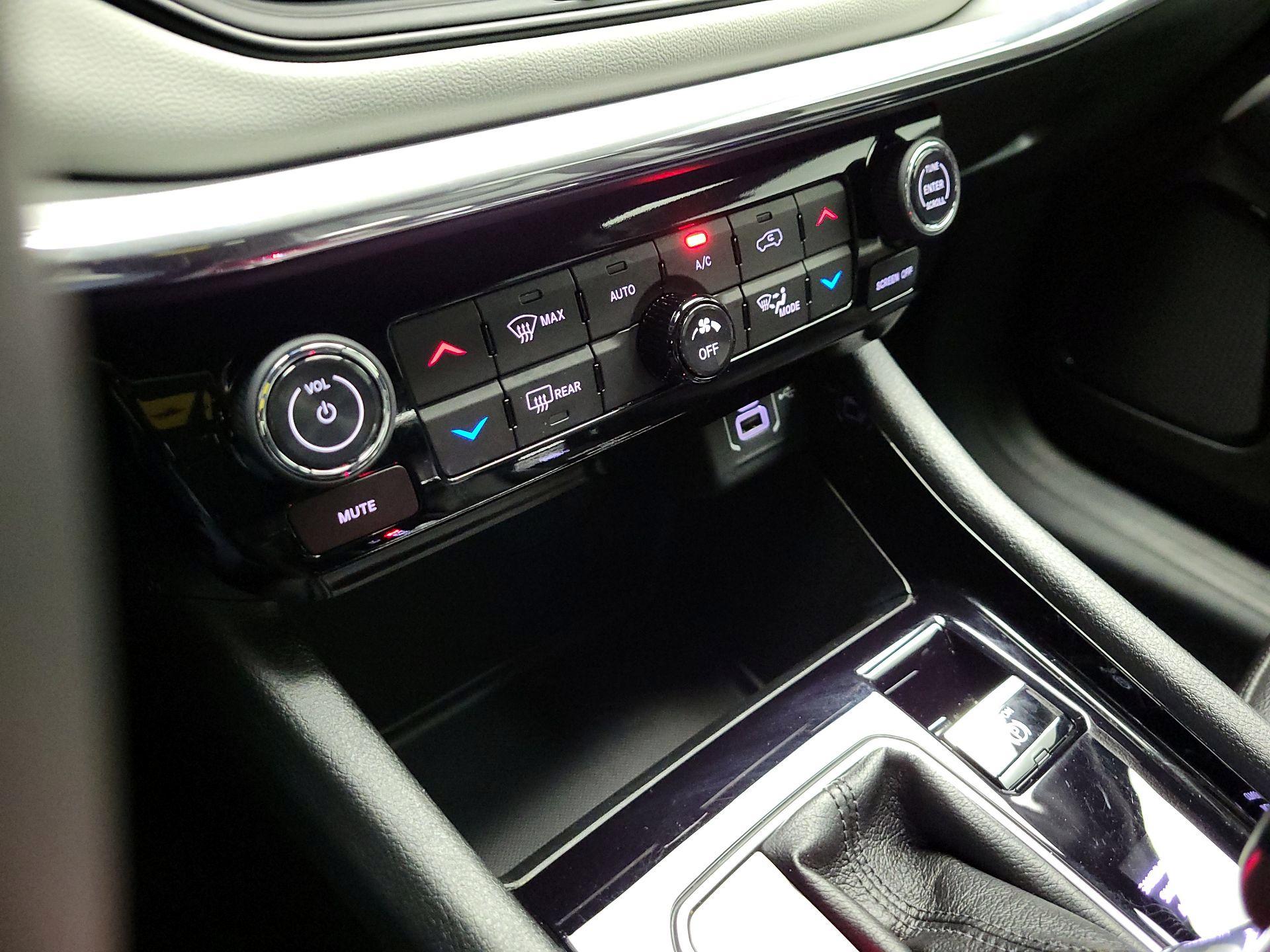 Thumbnail: 2024 Jeep Compass - 15