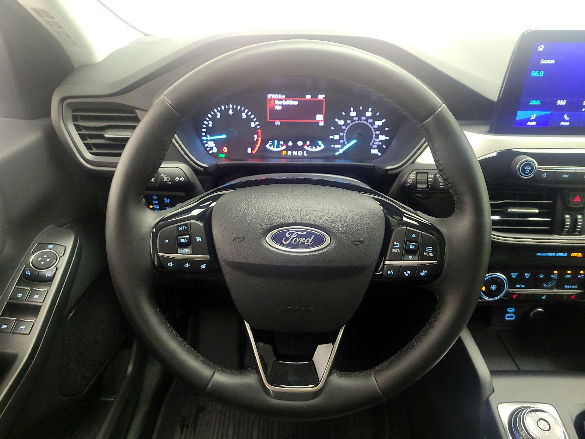 Thumbnail: 2021 Ford Escape - 10