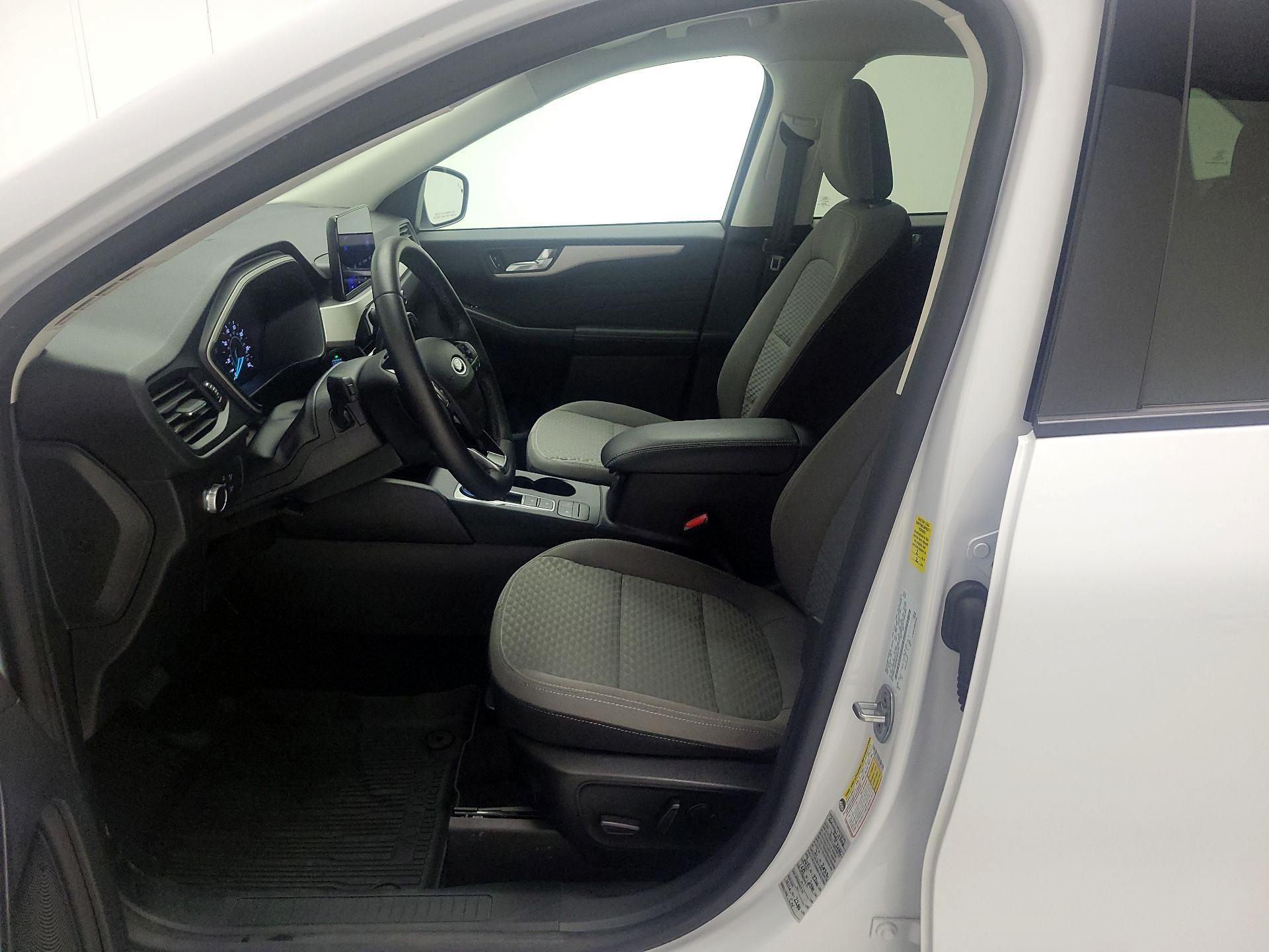 Thumbnail: 2021 Ford Escape - 11