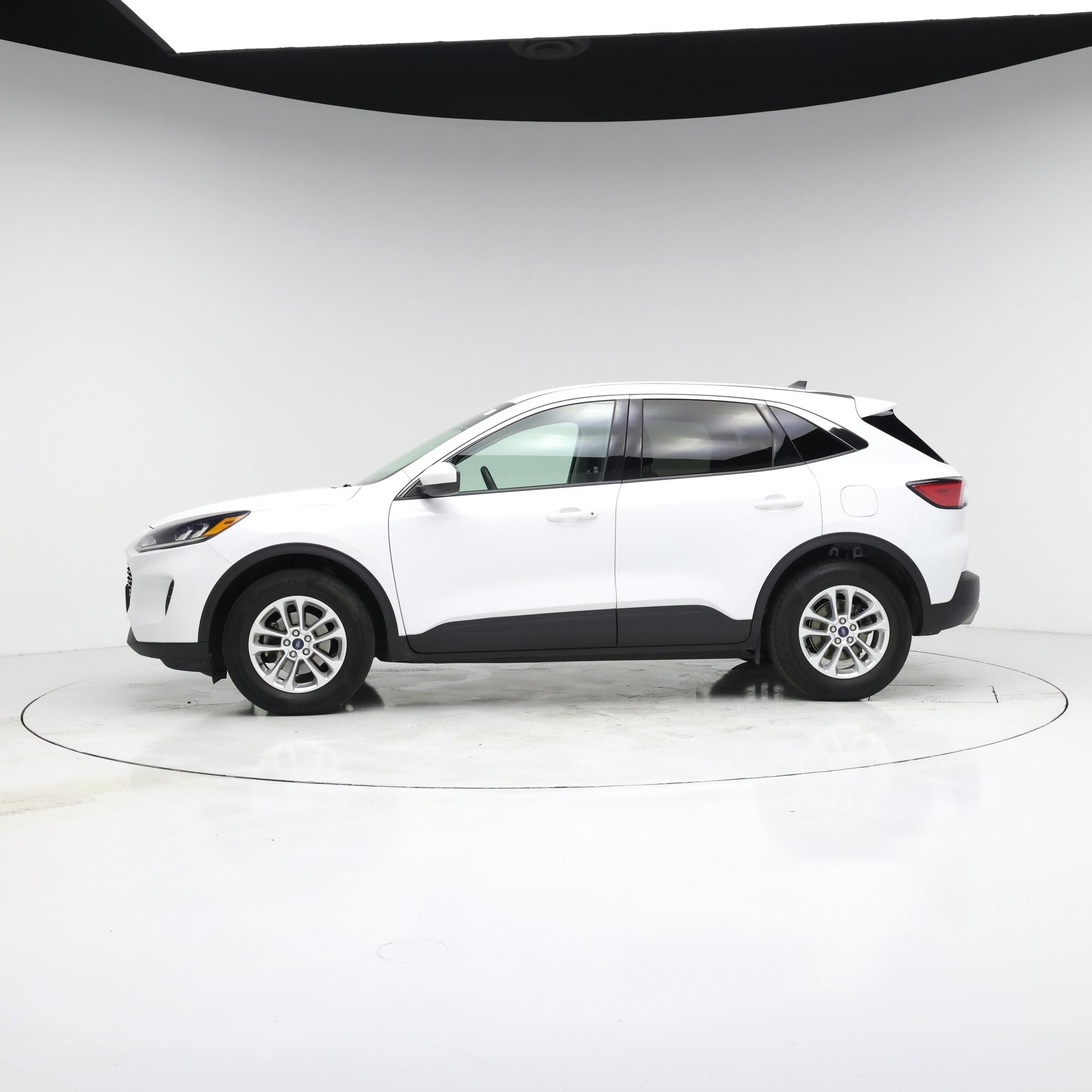 Thumbnail: 2021 Ford Escape - 3