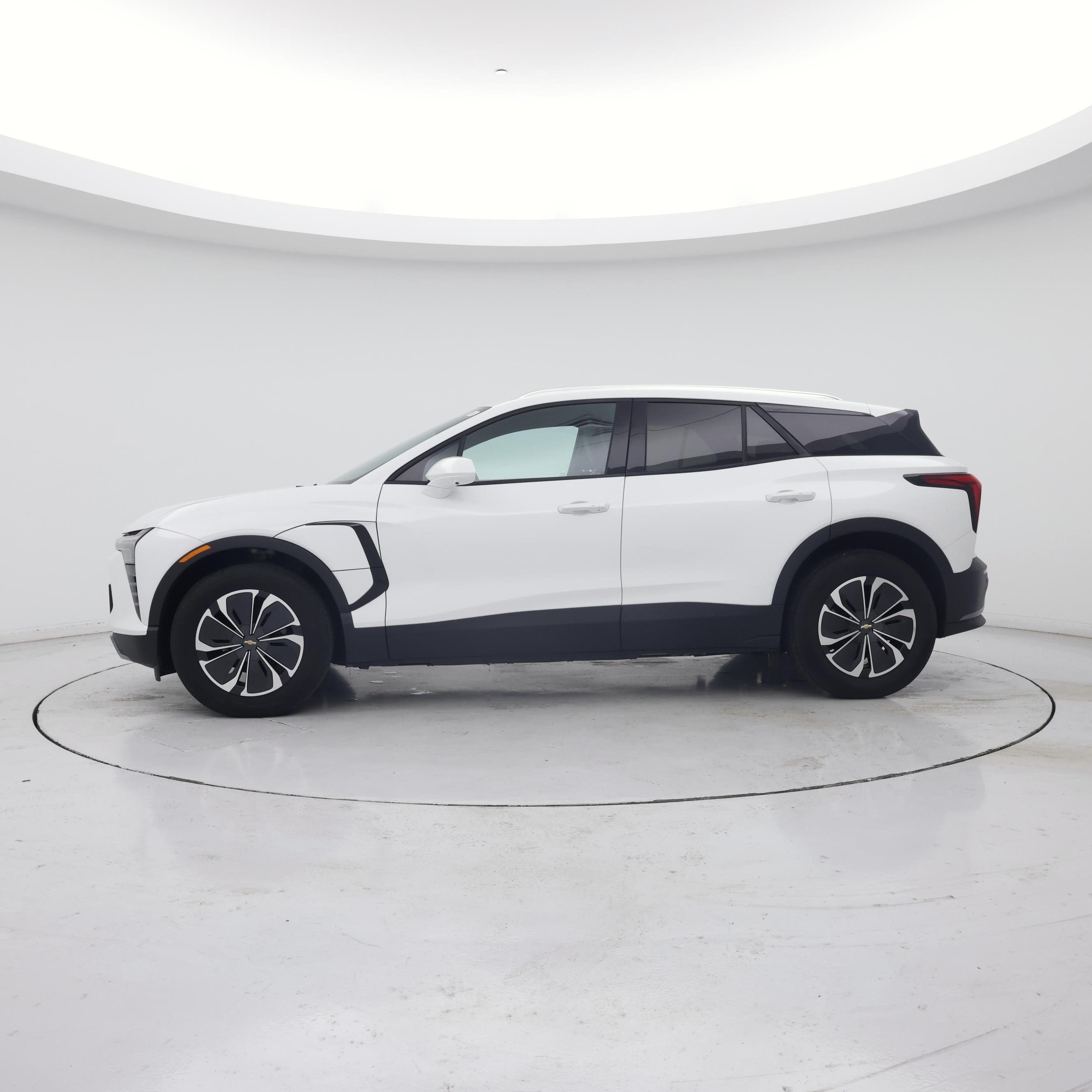 Thumbnail: 2024 Chevrolet Blazer EV - 3