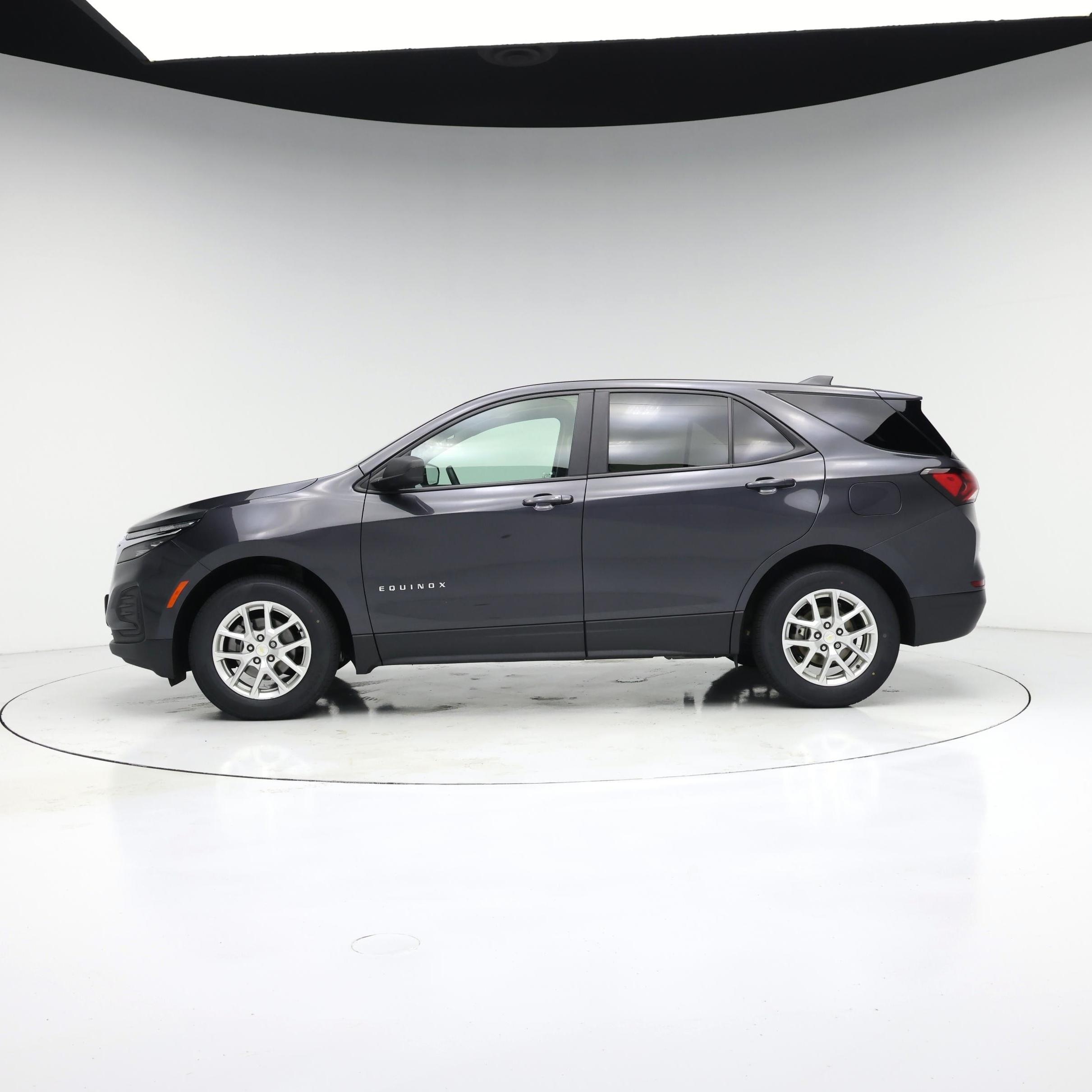 Thumbnail: 2022 Chevrolet Equinox - 3