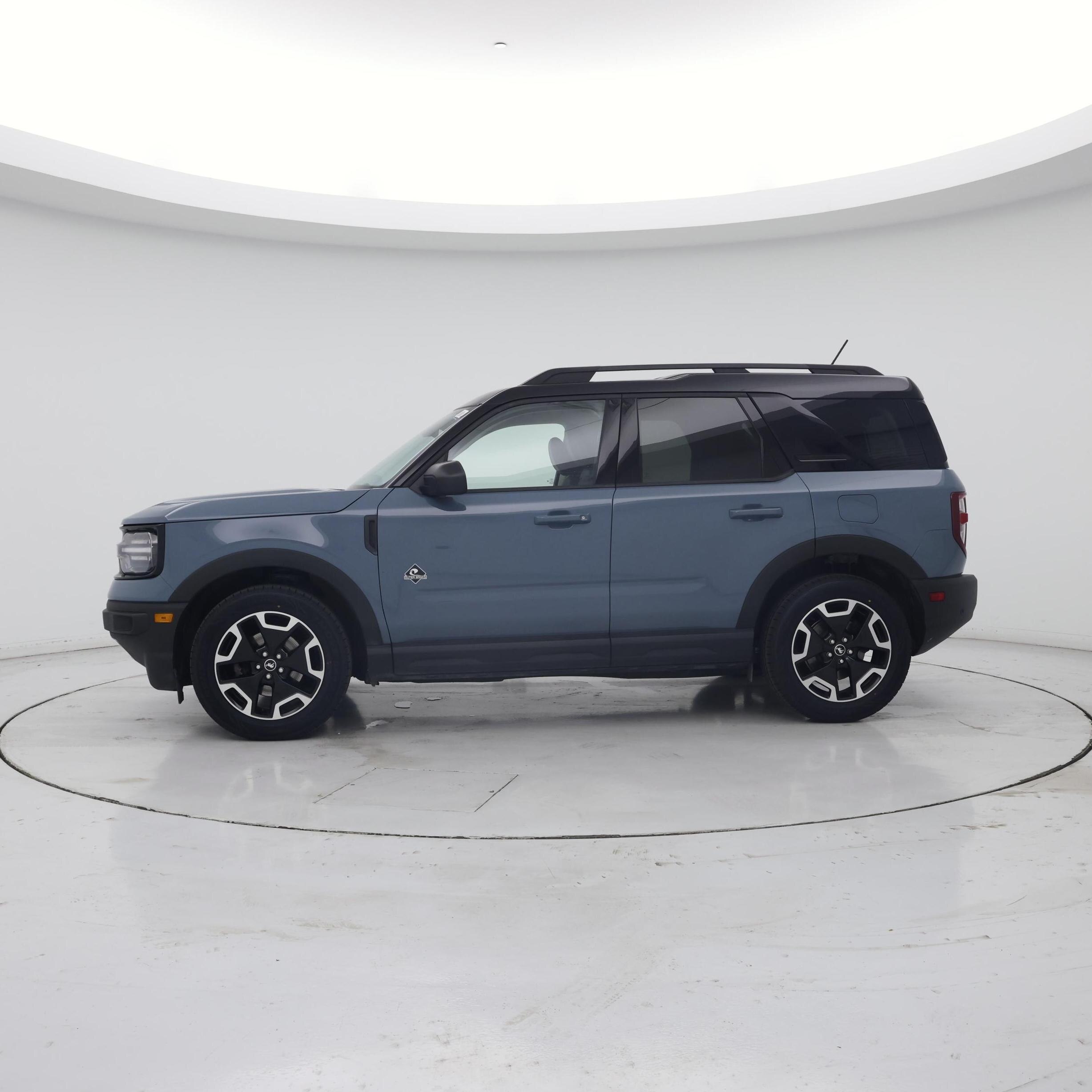 Thumbnail: 2021 Ford Bronco Sport - 3