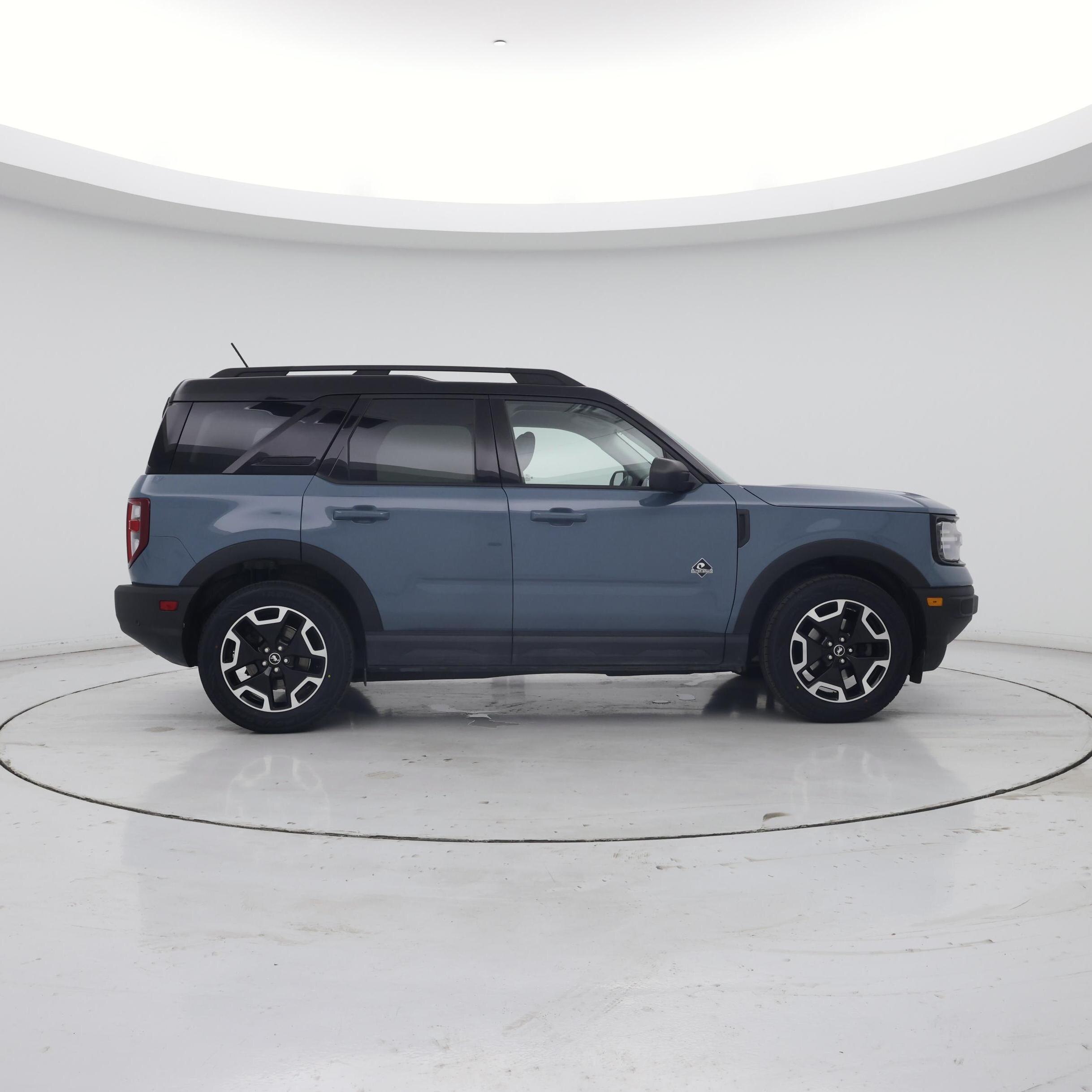 Thumbnail: 2021 Ford Bronco Sport - 7