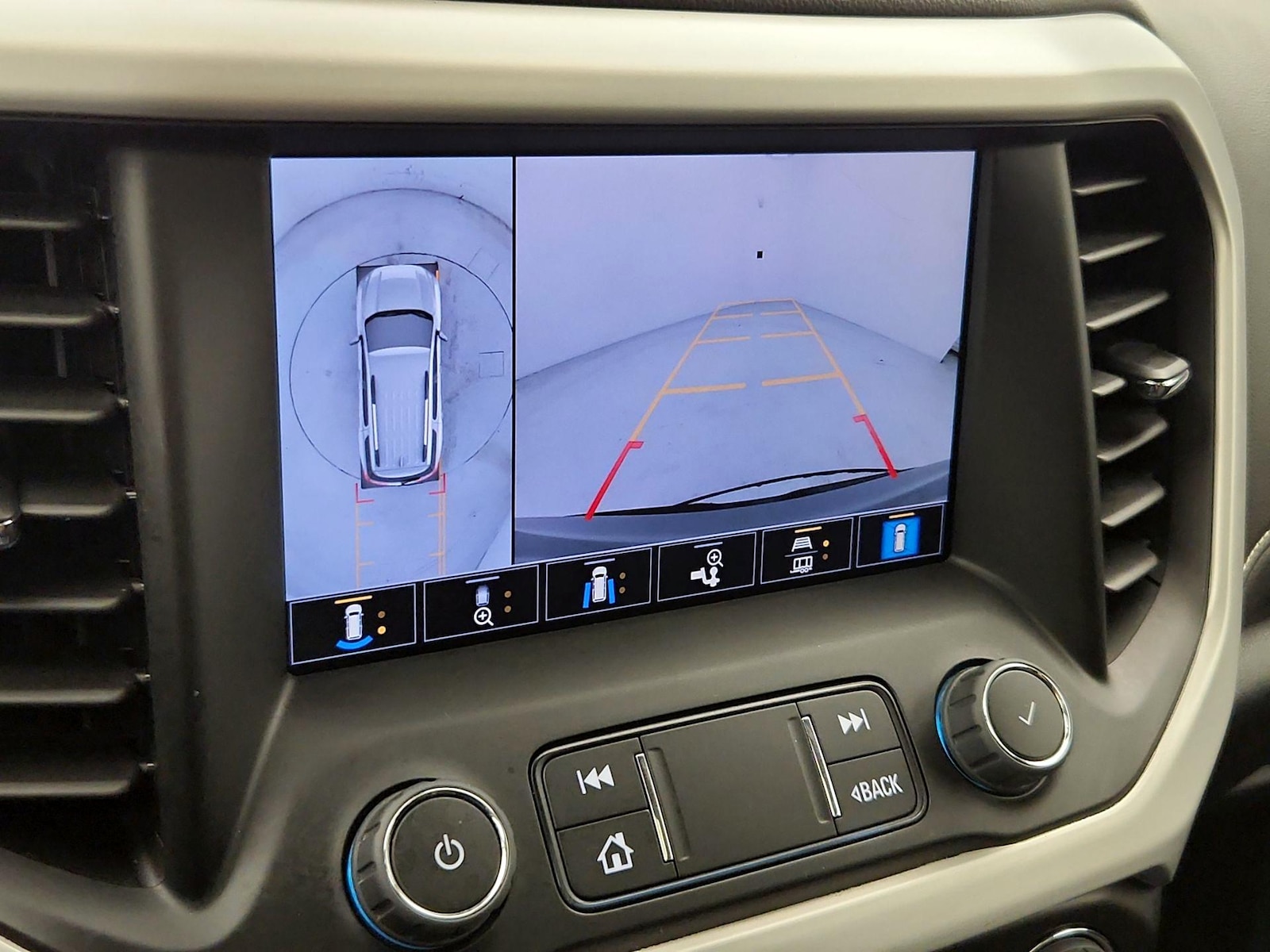 2023 GMC Acadia SLT - Photo 15