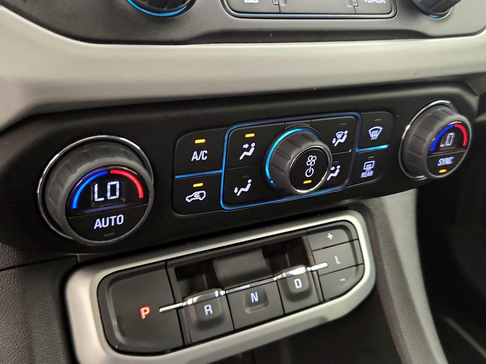 Thumbnail: 2023 GMC Acadia - 16