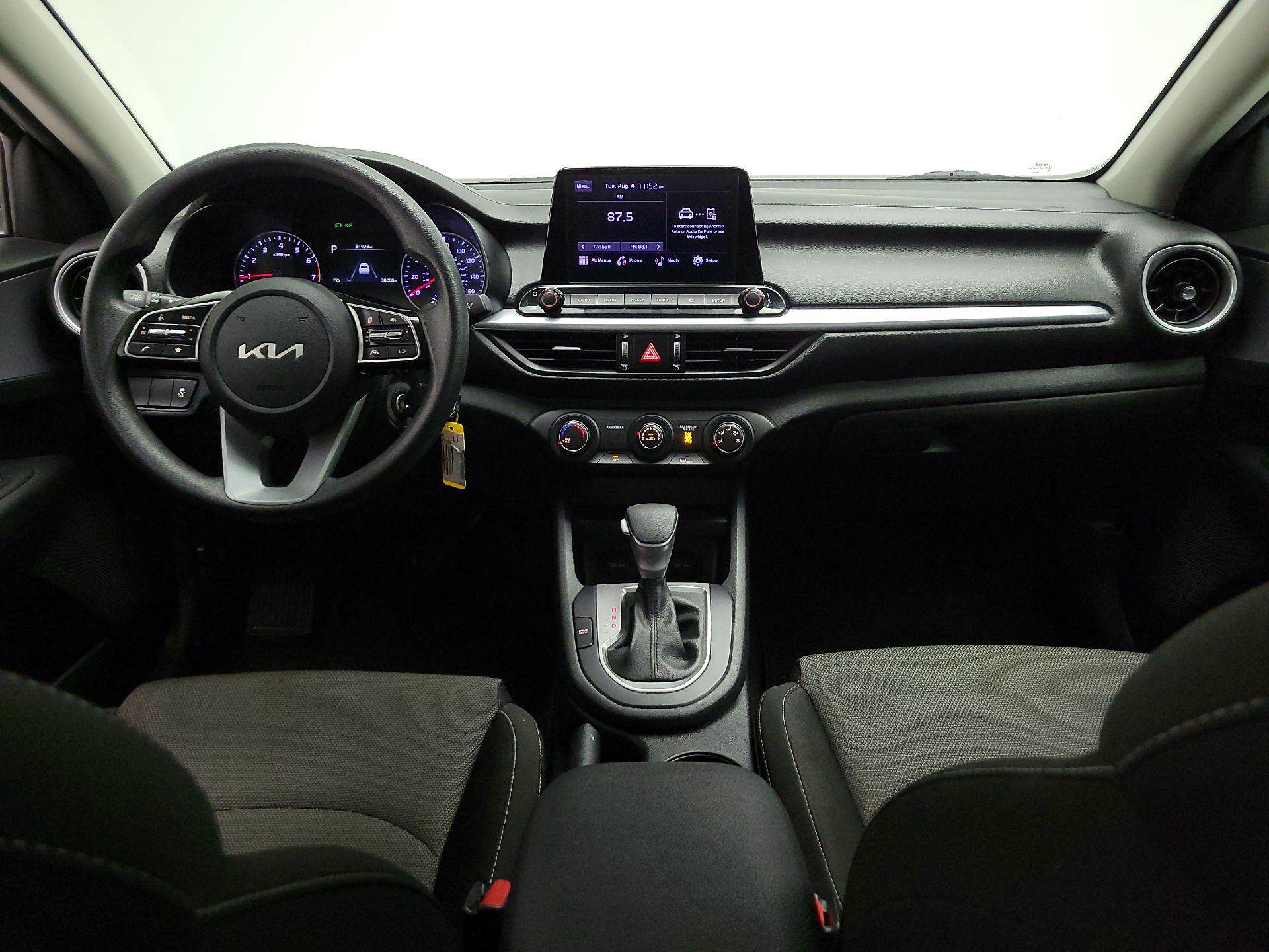 Thumbnail: 2022 Kia Forte - 9