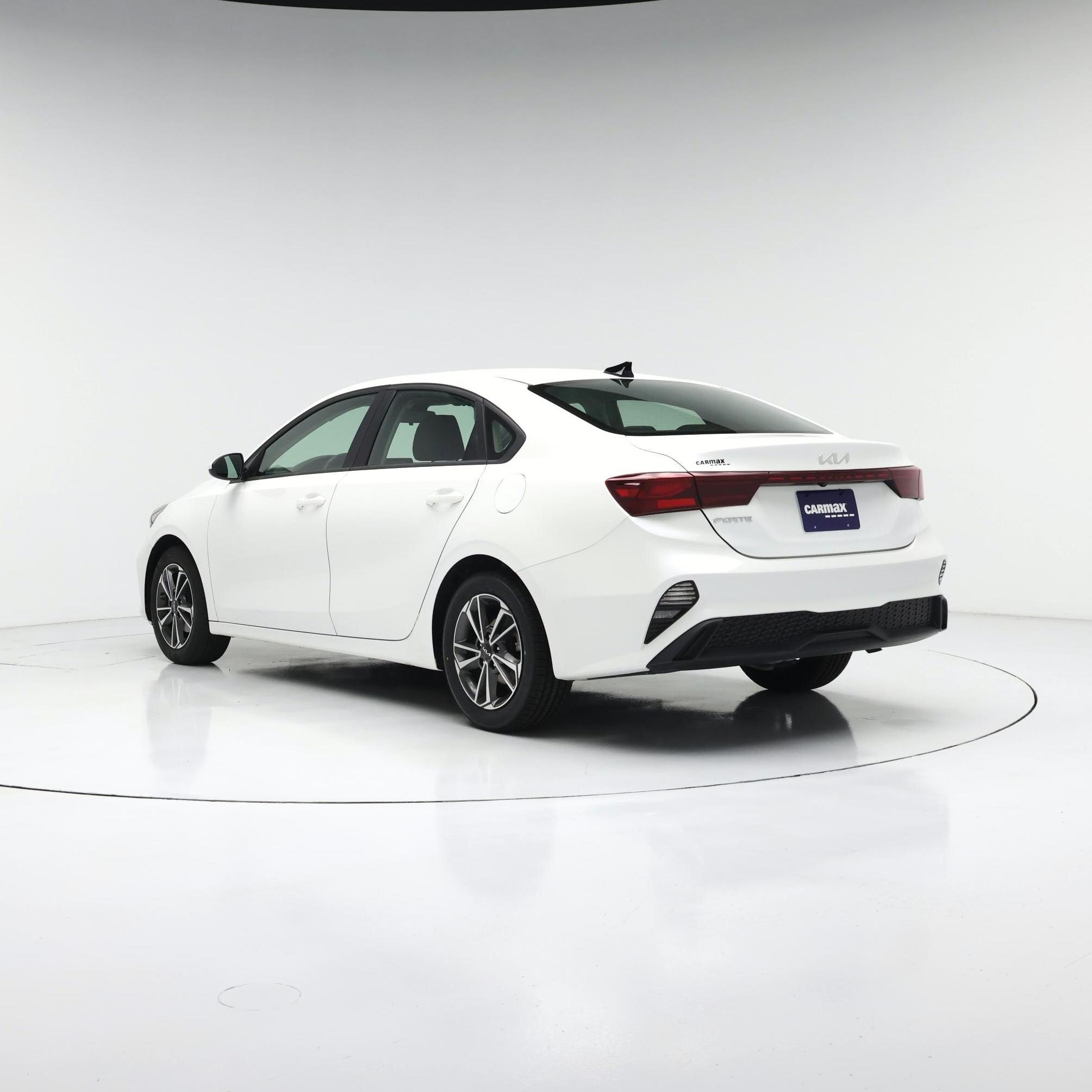 Thumbnail: 2022 Kia Forte - 2