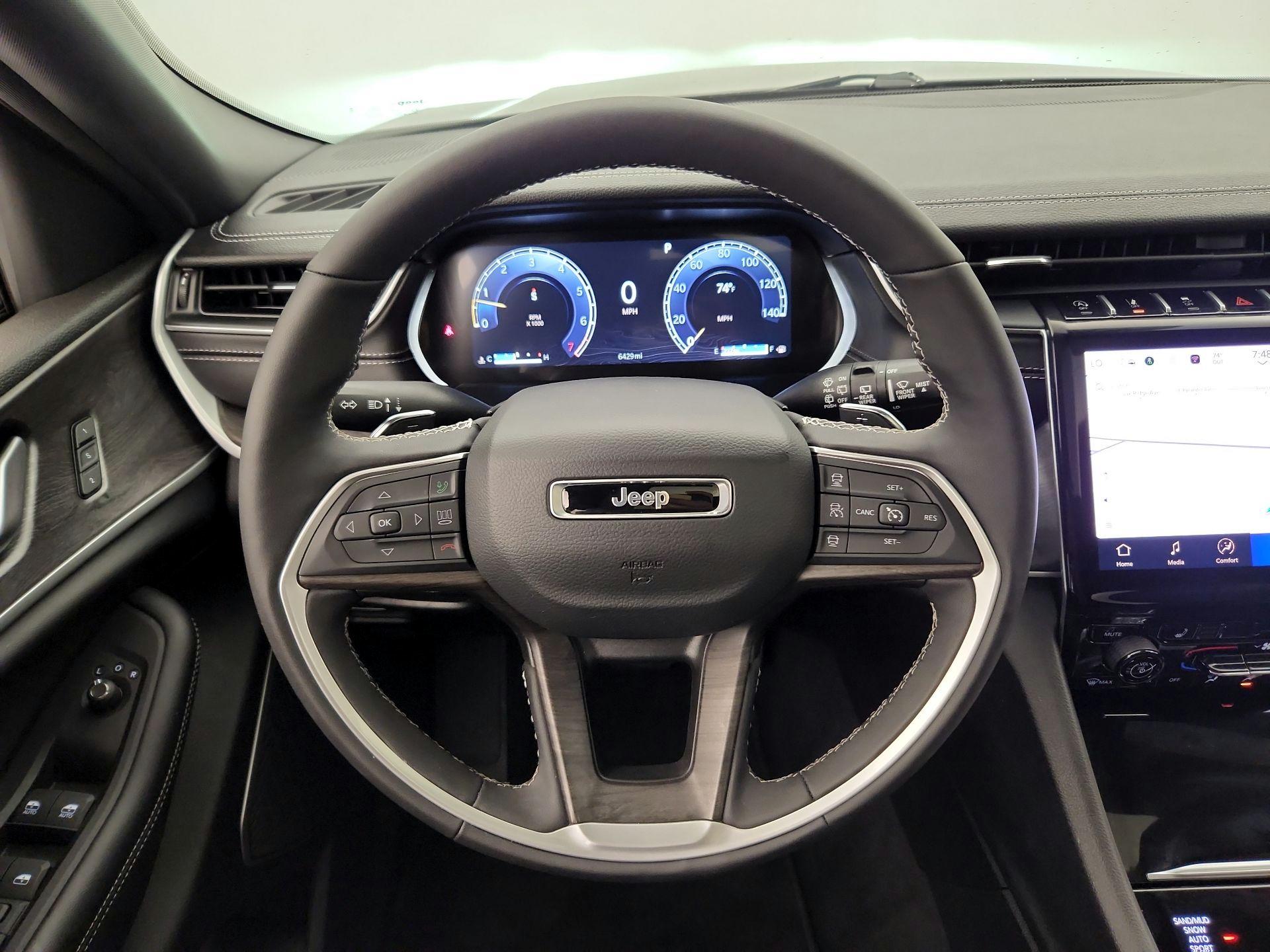 Thumbnail: 2025 Jeep Grand Cherokee - 10