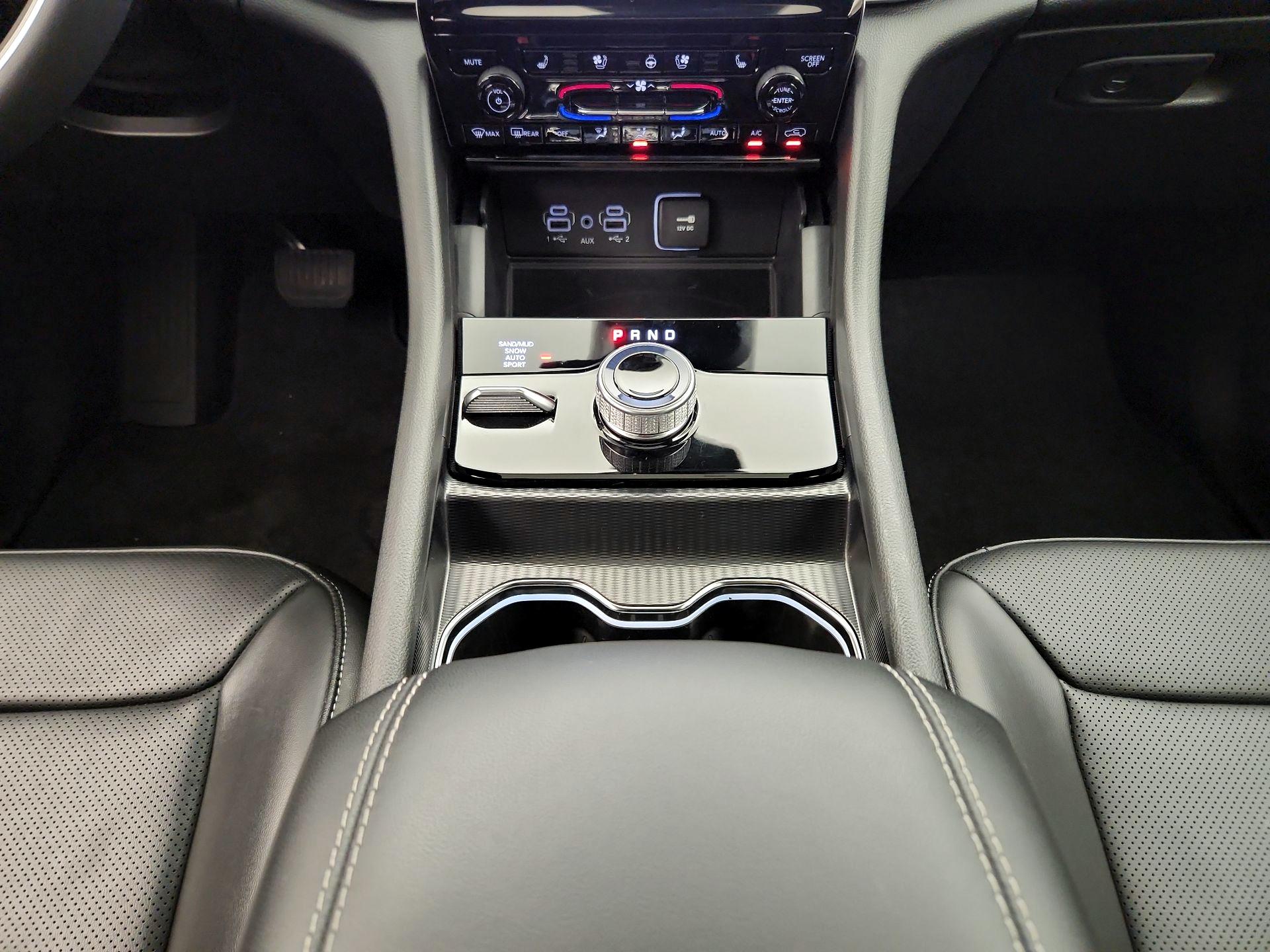 Thumbnail: 2024 Jeep Grand Cherokee - 18