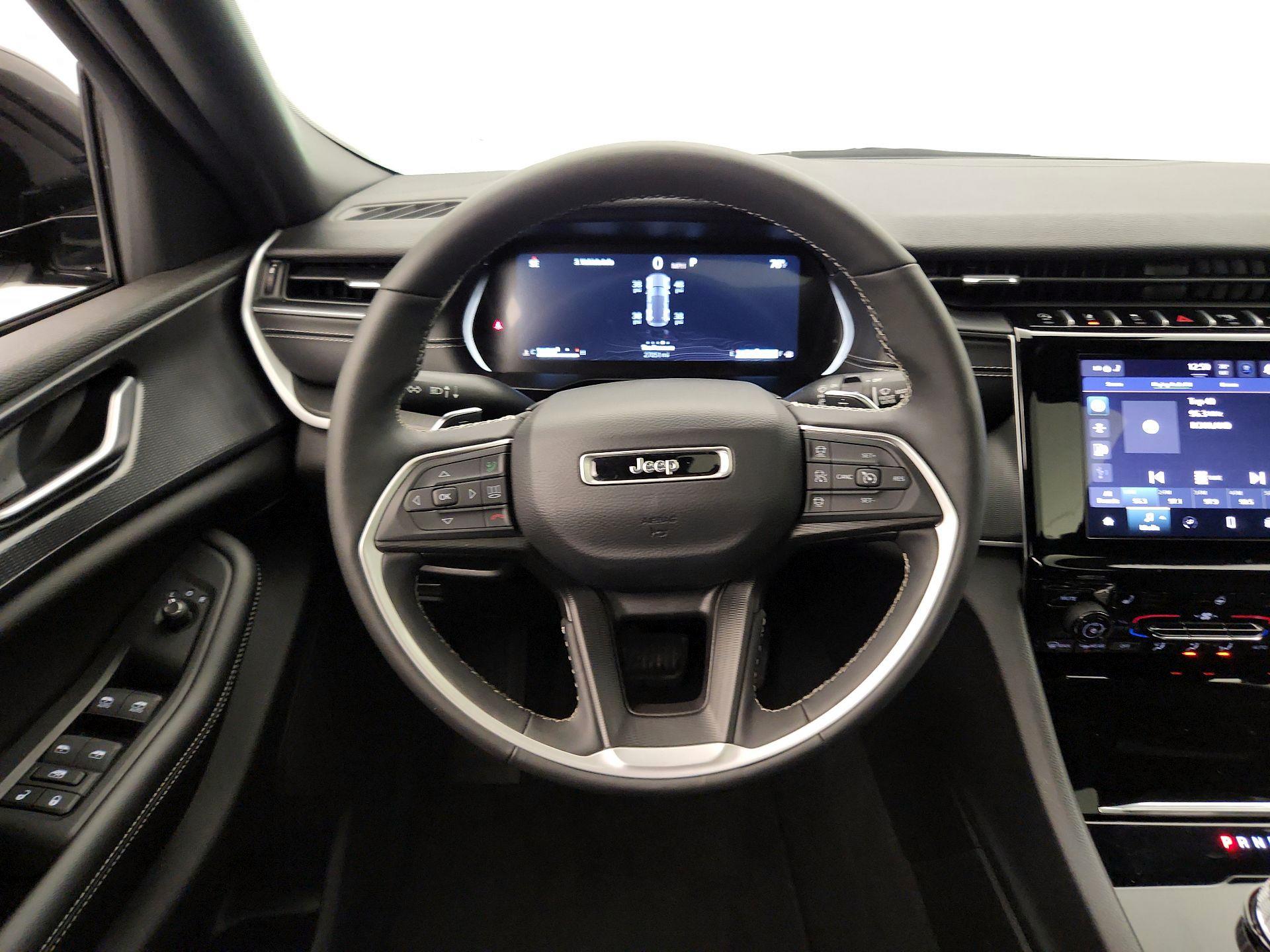 Thumbnail: 2024 Jeep Grand Cherokee - 10