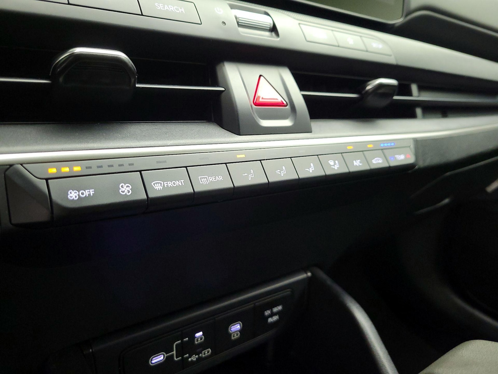 2025 Kia K4 LXS - Photo 15