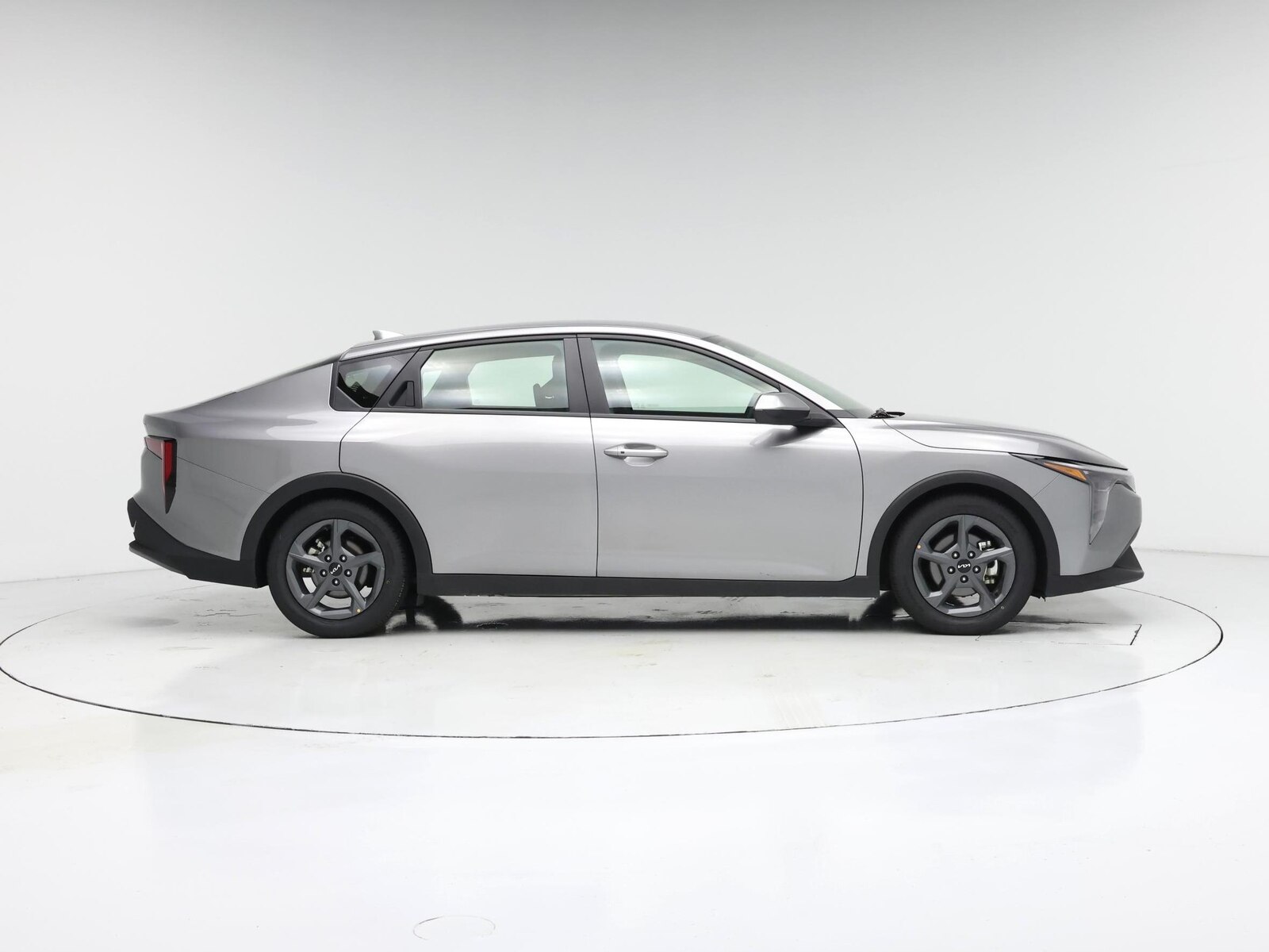 2025 Kia K4 LXS - Photo 8