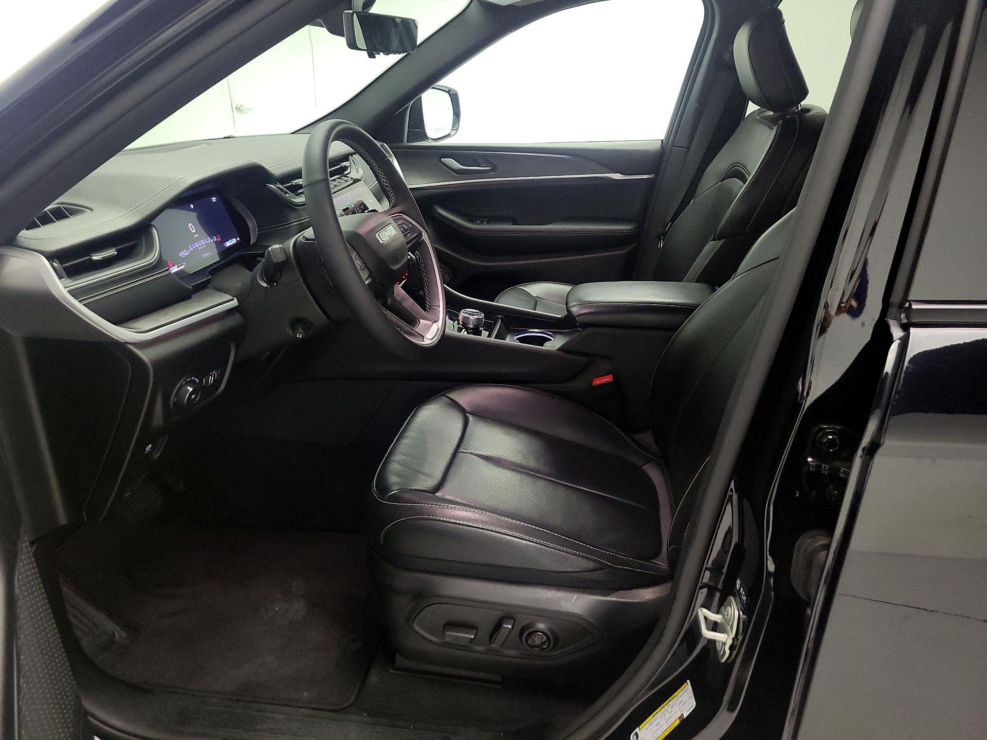 Thumbnail: 2024 Jeep Grand Cherokee - 11