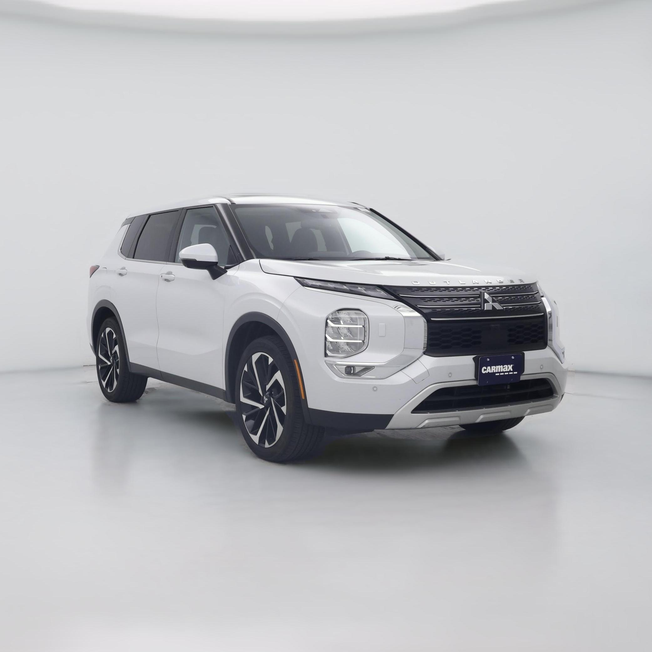 Thumbnail: 2024 Mitsubishi Outlander - 1