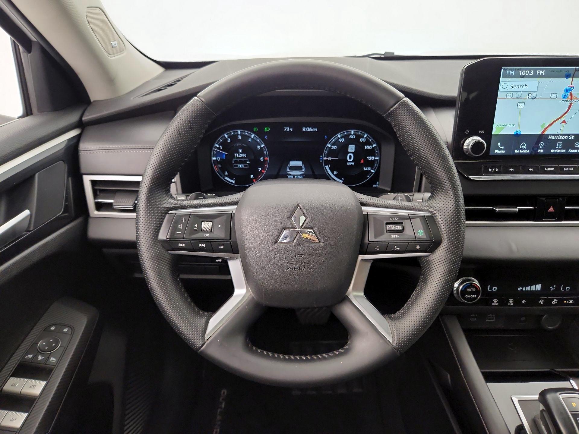 Thumbnail: 2024 Mitsubishi Outlander - 10