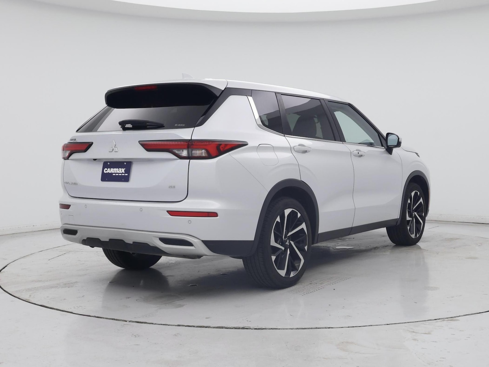 2024 Mitsubishi Outlander SE - Photo 9