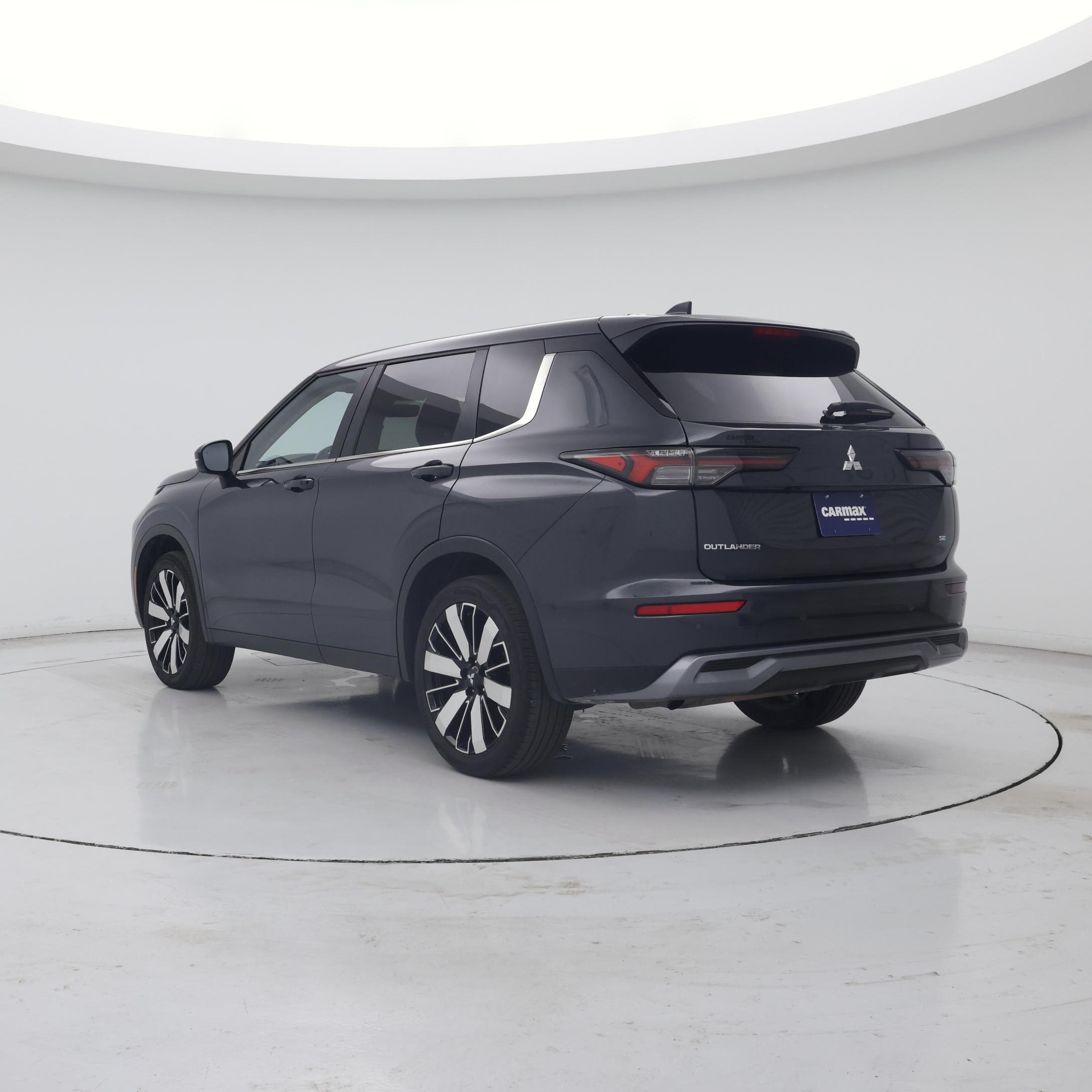 Thumbnail: 2025 Mitsubishi Outlander - 2