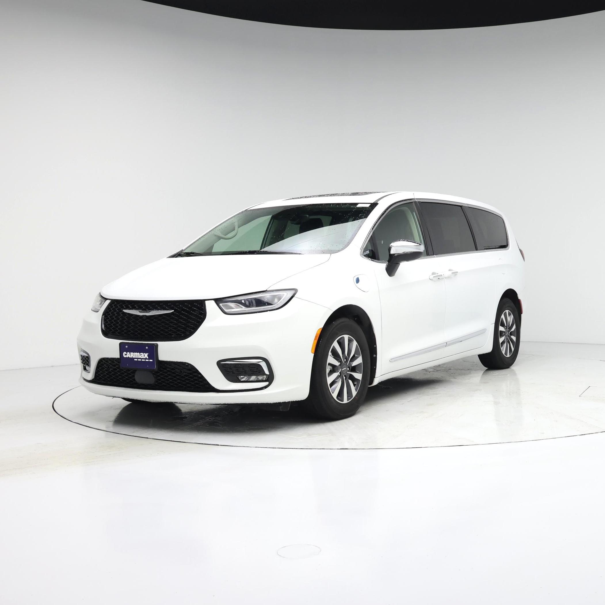 Thumbnail: 2023 Chrysler Pacifica - 4