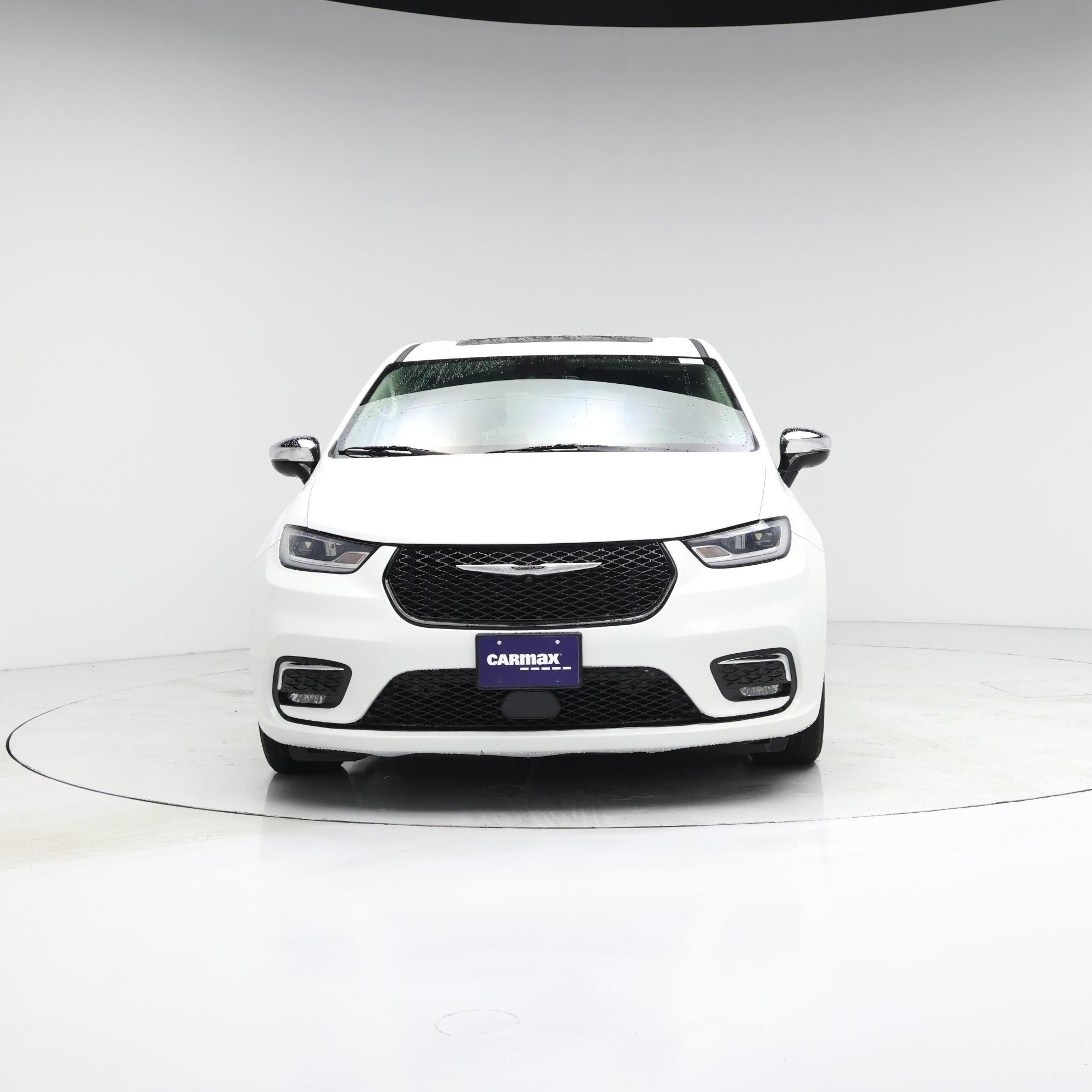 Thumbnail: 2023 Chrysler Pacifica - 5