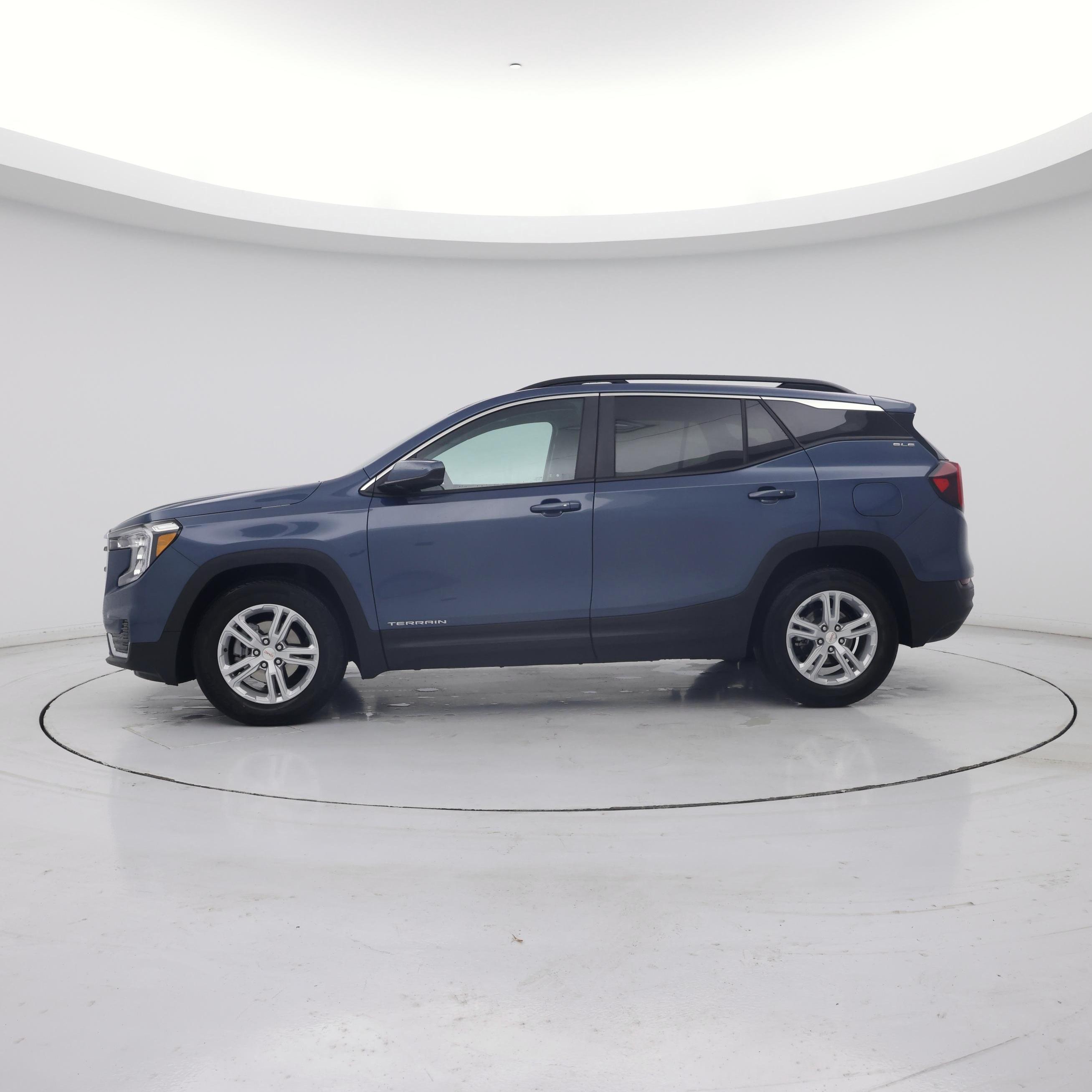 Thumbnail: 2024 GMC Terrain - 3