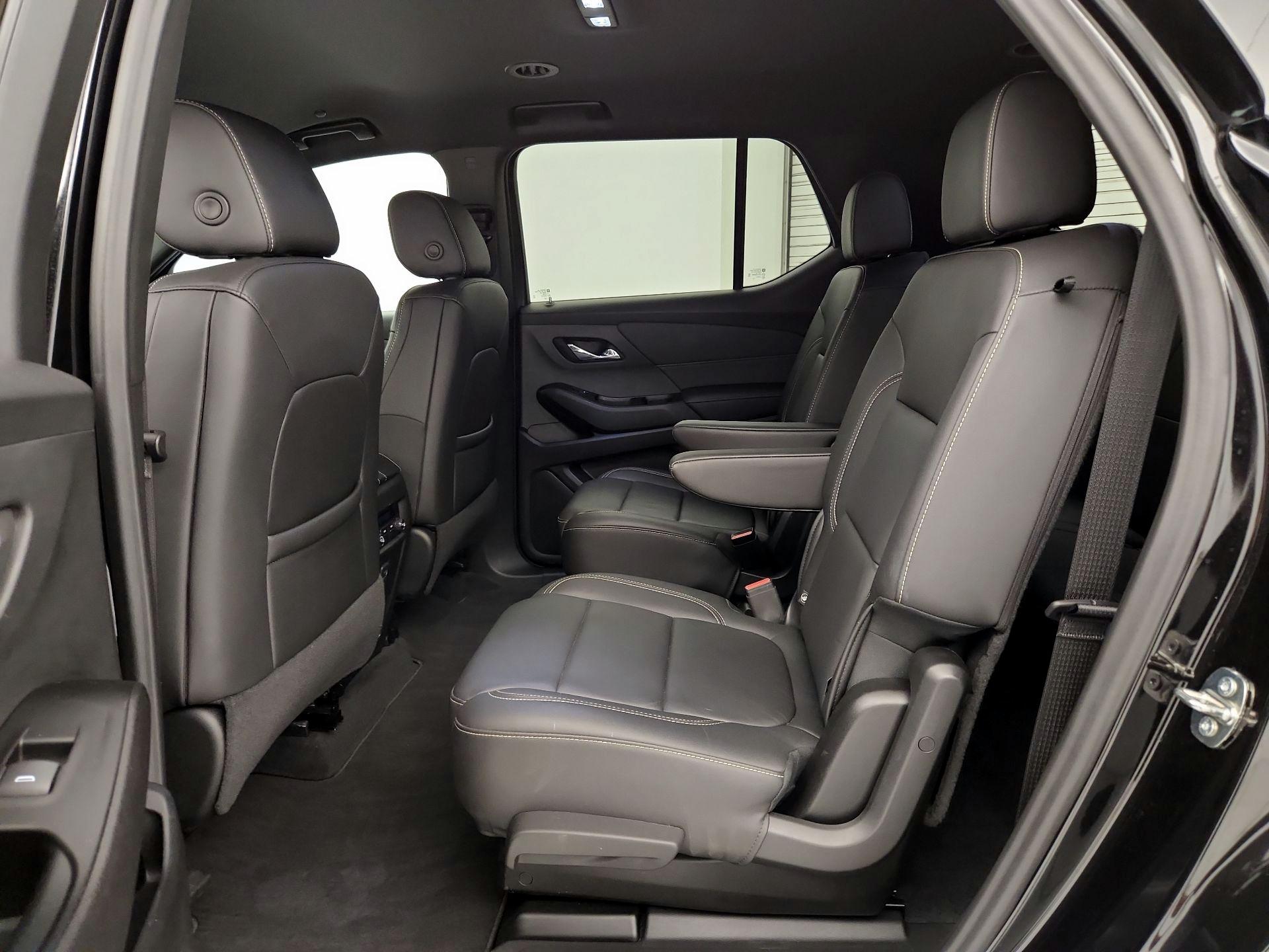 Thumbnail: 2023 Chevrolet Traverse - 19