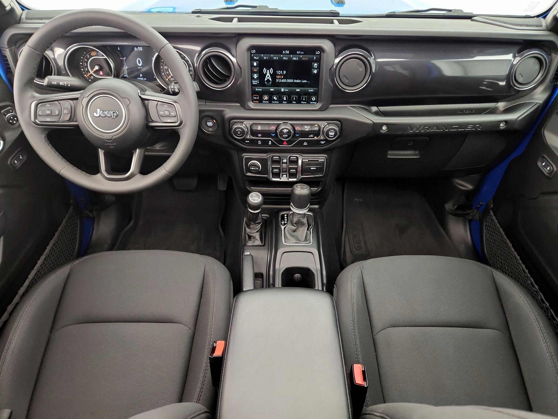 Thumbnail: 2023 Jeep Wrangler - 9
