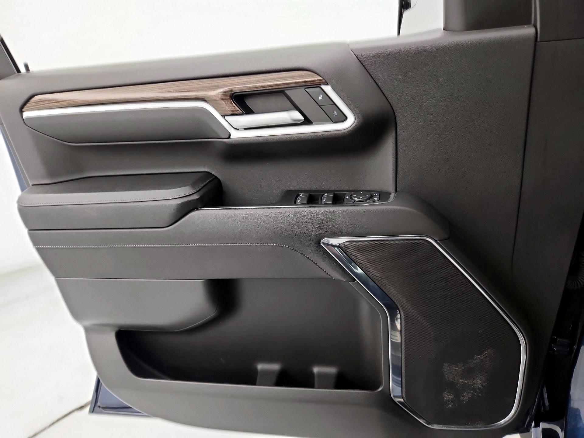 Thumbnail: 2023 Chevrolet Silverado 1500 - 12