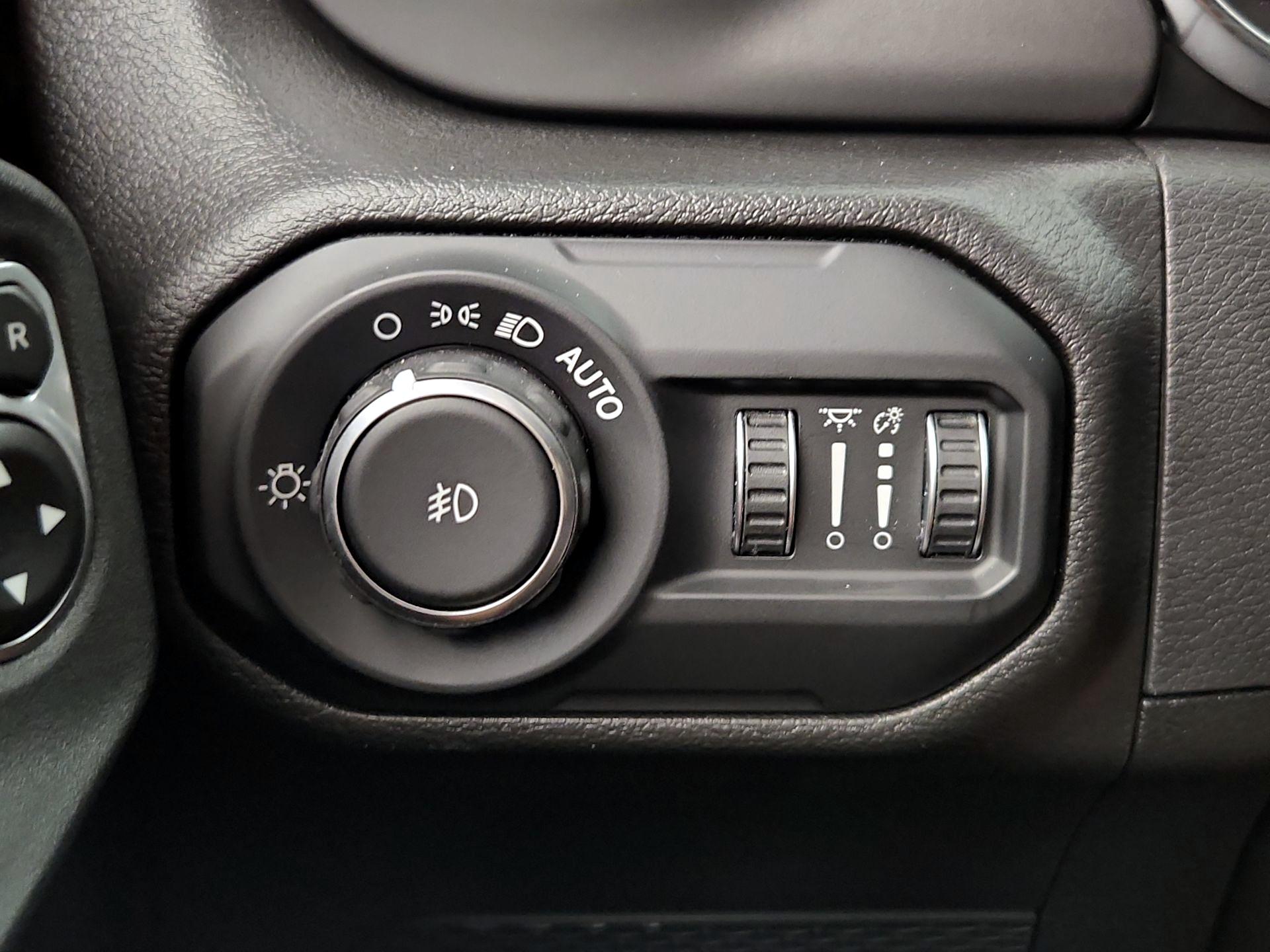 Thumbnail: 2022 Jeep Wrangler - 13