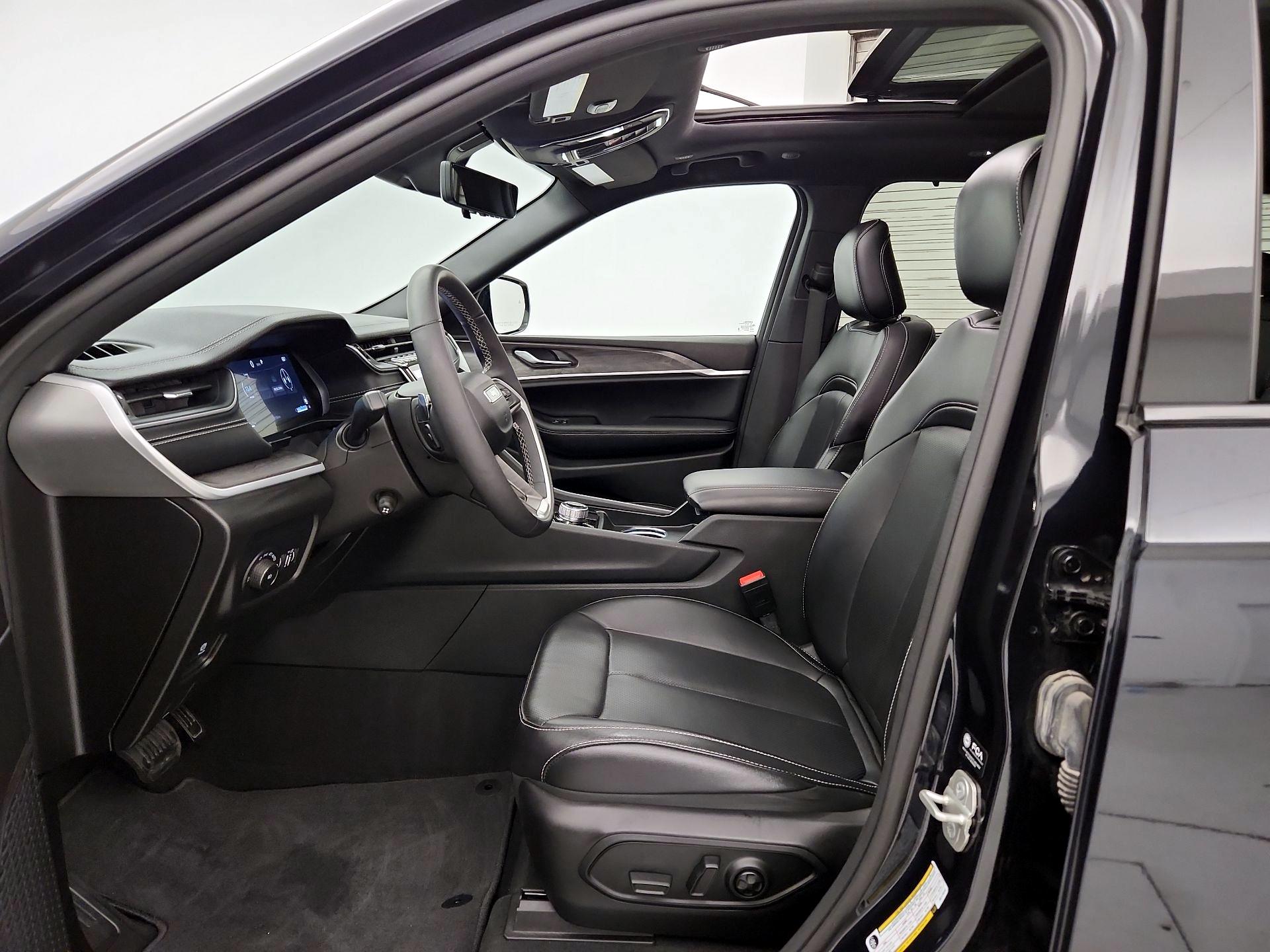 Thumbnail: 2024 Jeep Grand Cherokee - 11