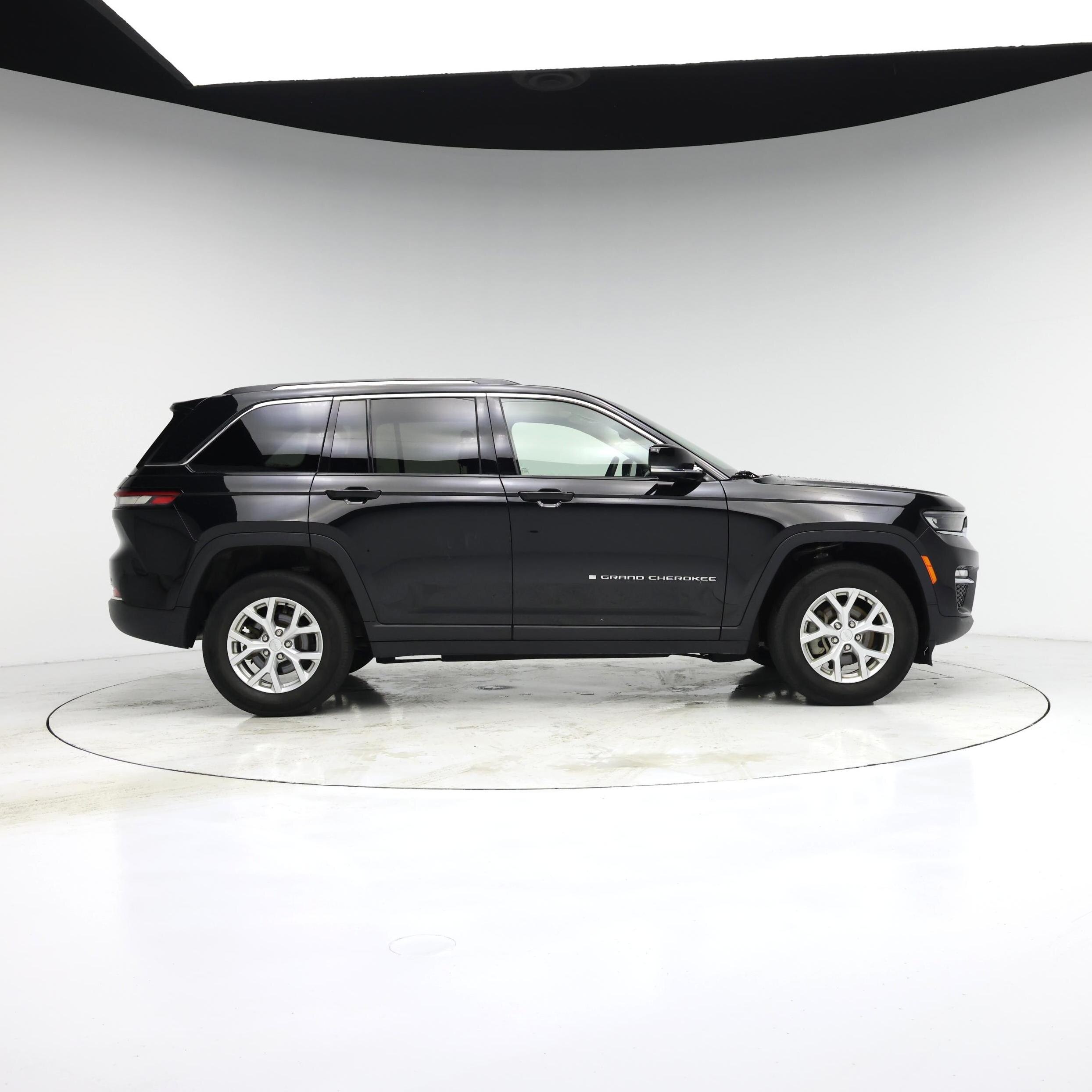 Thumbnail: 2023 Jeep Grand Cherokee - 7