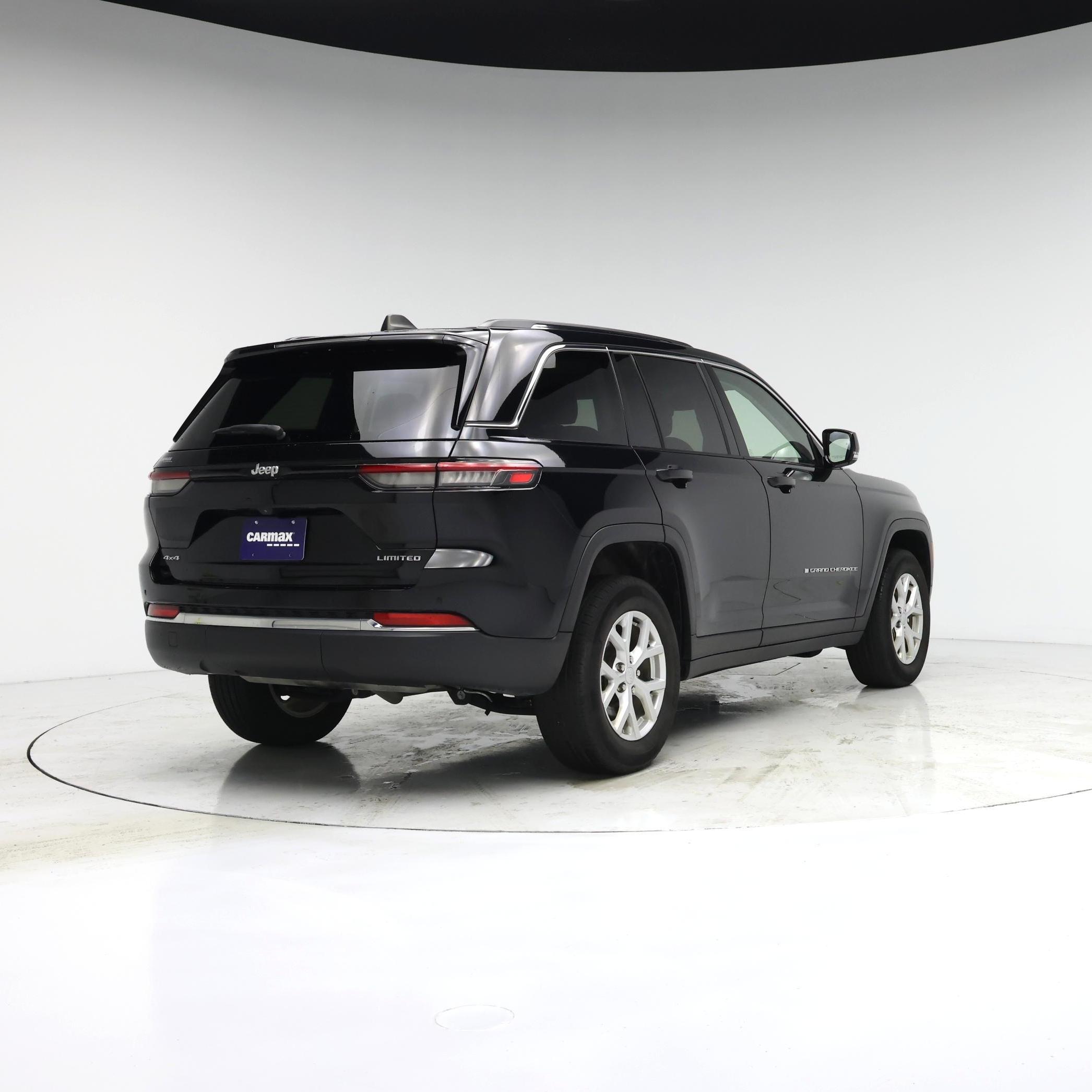 Thumbnail: 2023 Jeep Grand Cherokee - 8