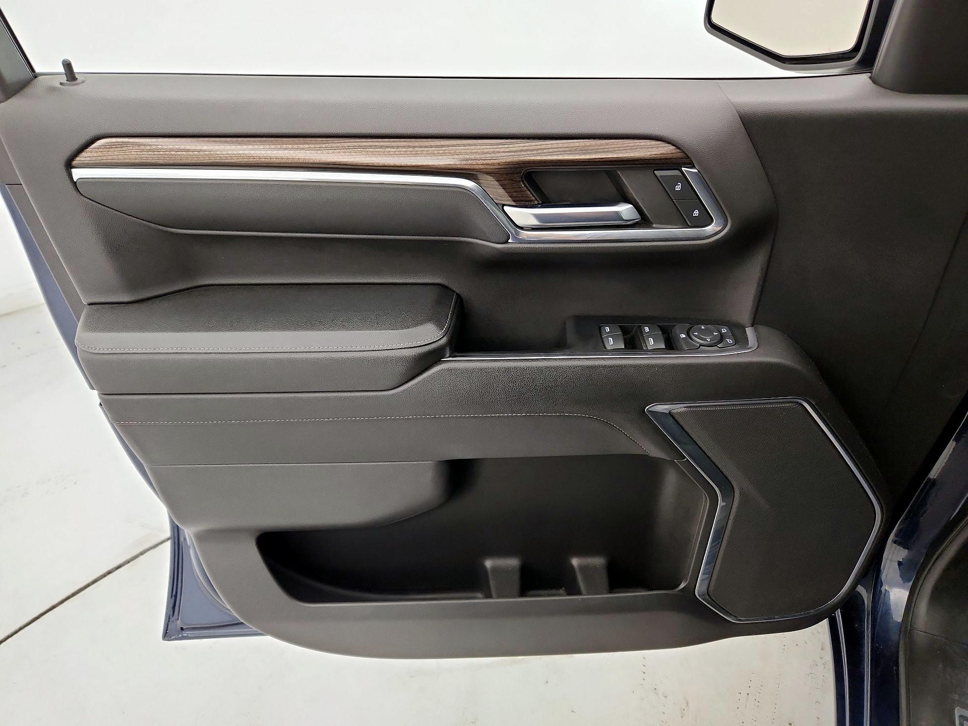 Thumbnail: 2023 Chevrolet Silverado 1500 - 12