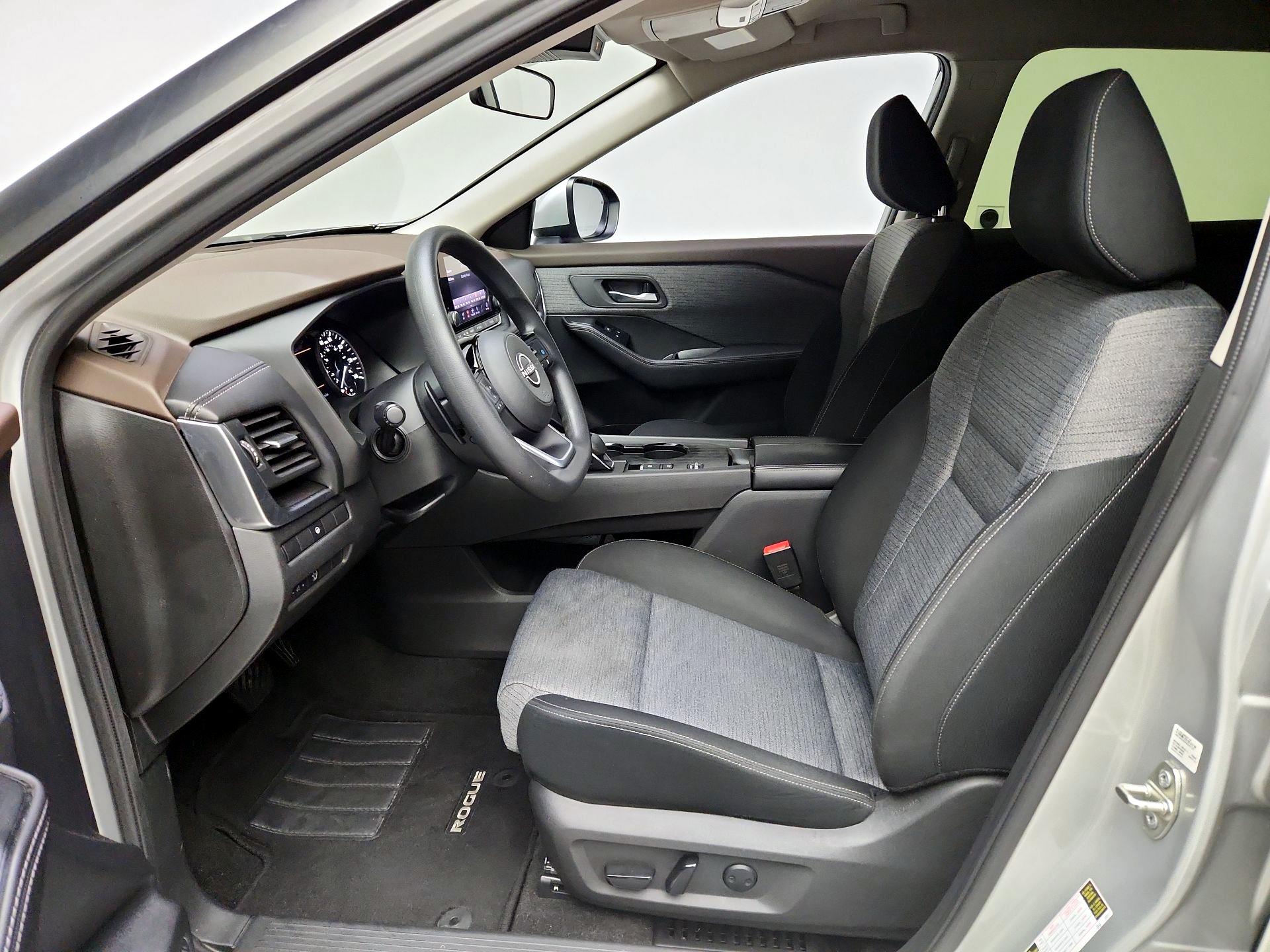 Thumbnail: 2023 Nissan Rogue - 9