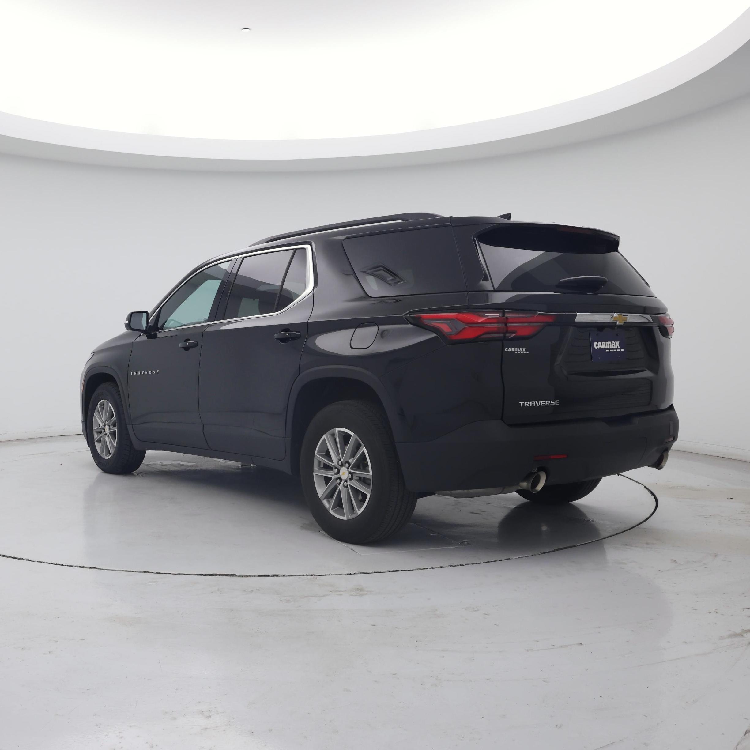 Thumbnail: 2023 Chevrolet Traverse - 2
