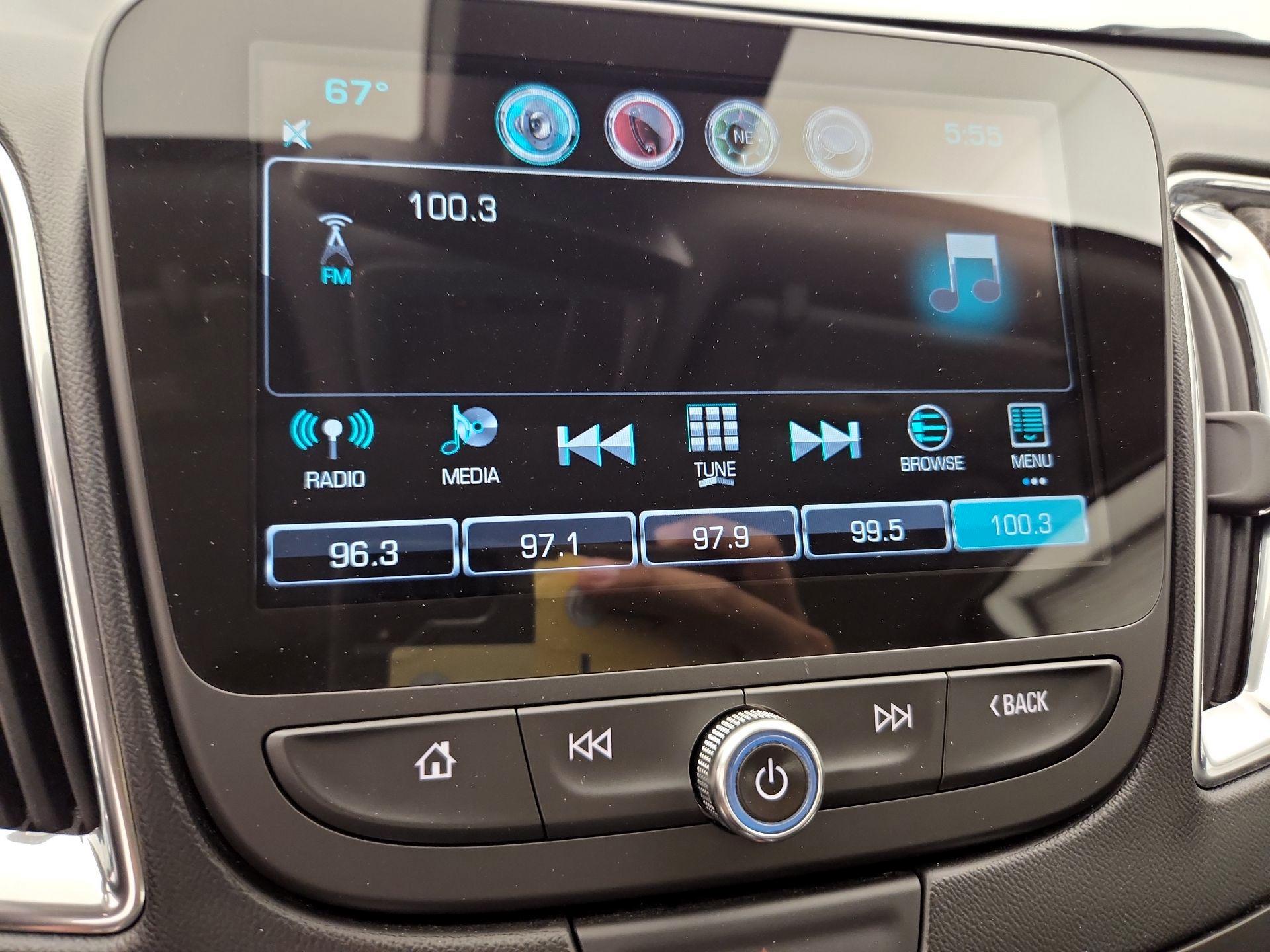 Thumbnail: 2016 Chevrolet Malibu - 15