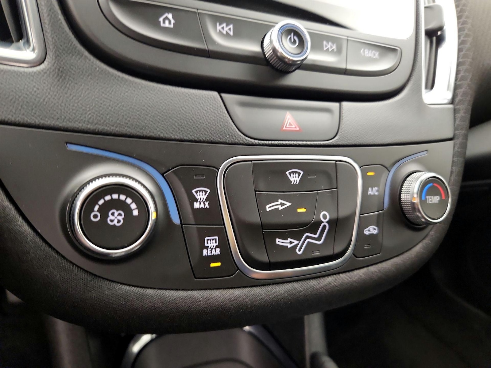 2016 Chevrolet Malibu 1LT - Photo 17