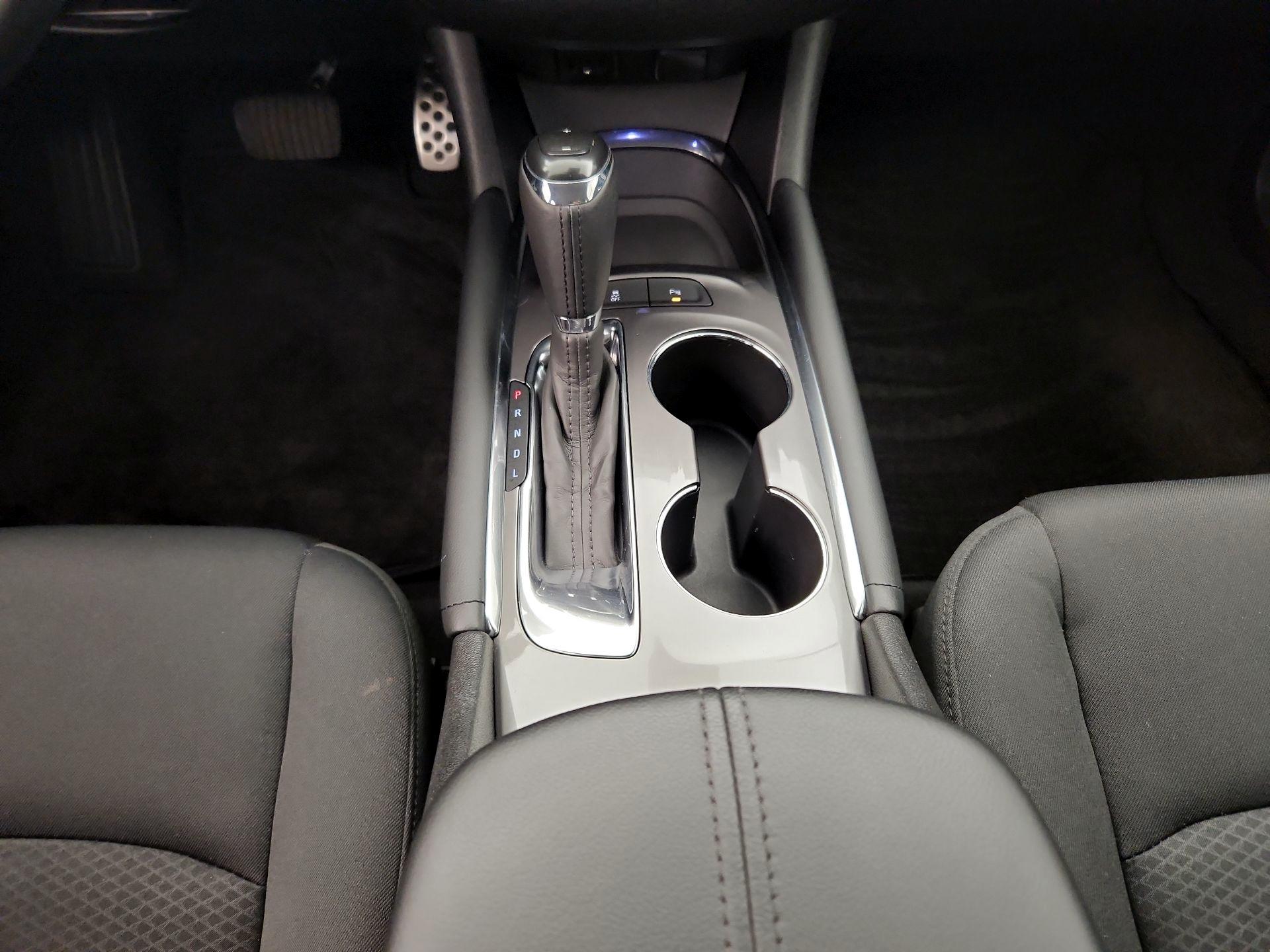 Thumbnail: 2016 Chevrolet Malibu - 17