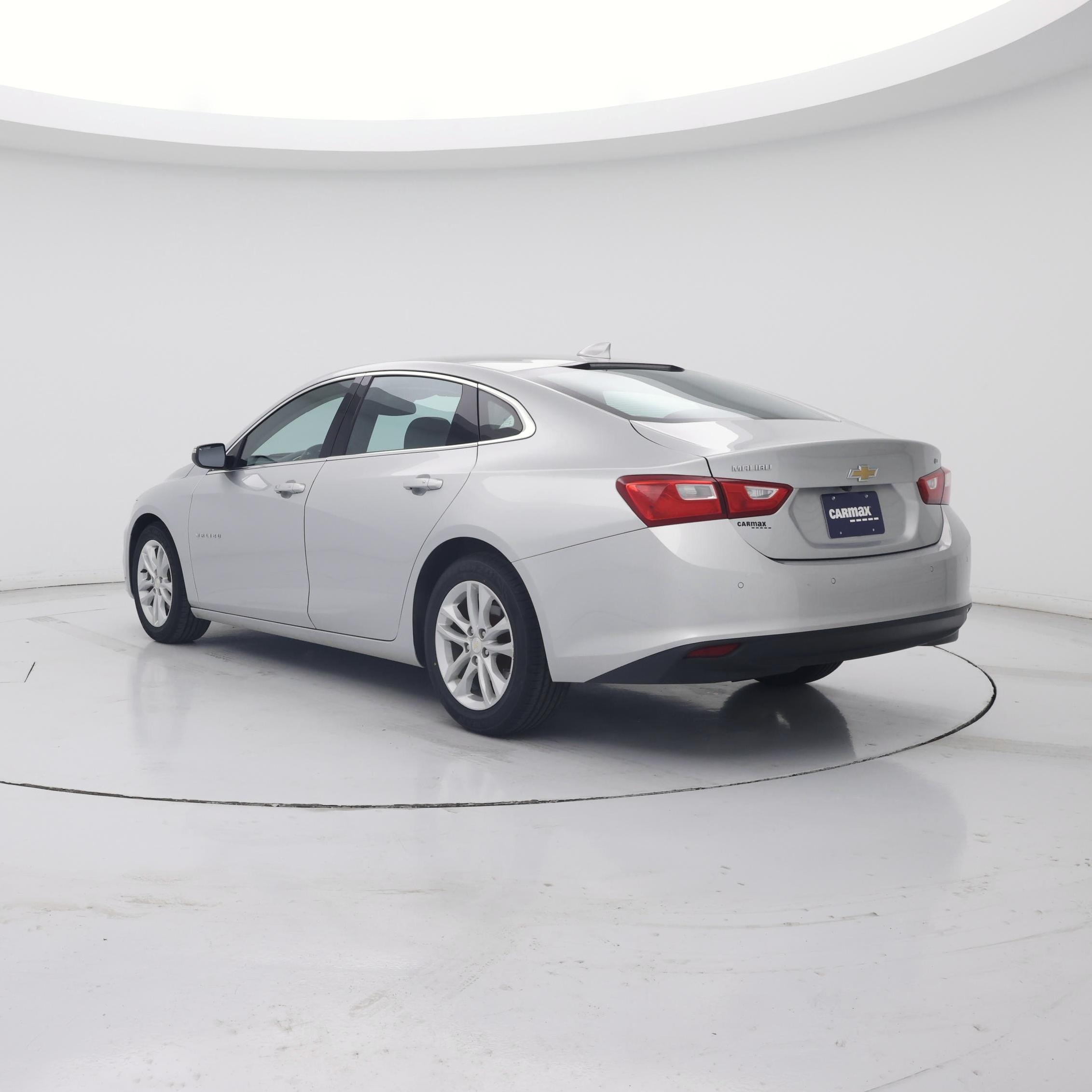 Thumbnail: 2016 Chevrolet Malibu - 2