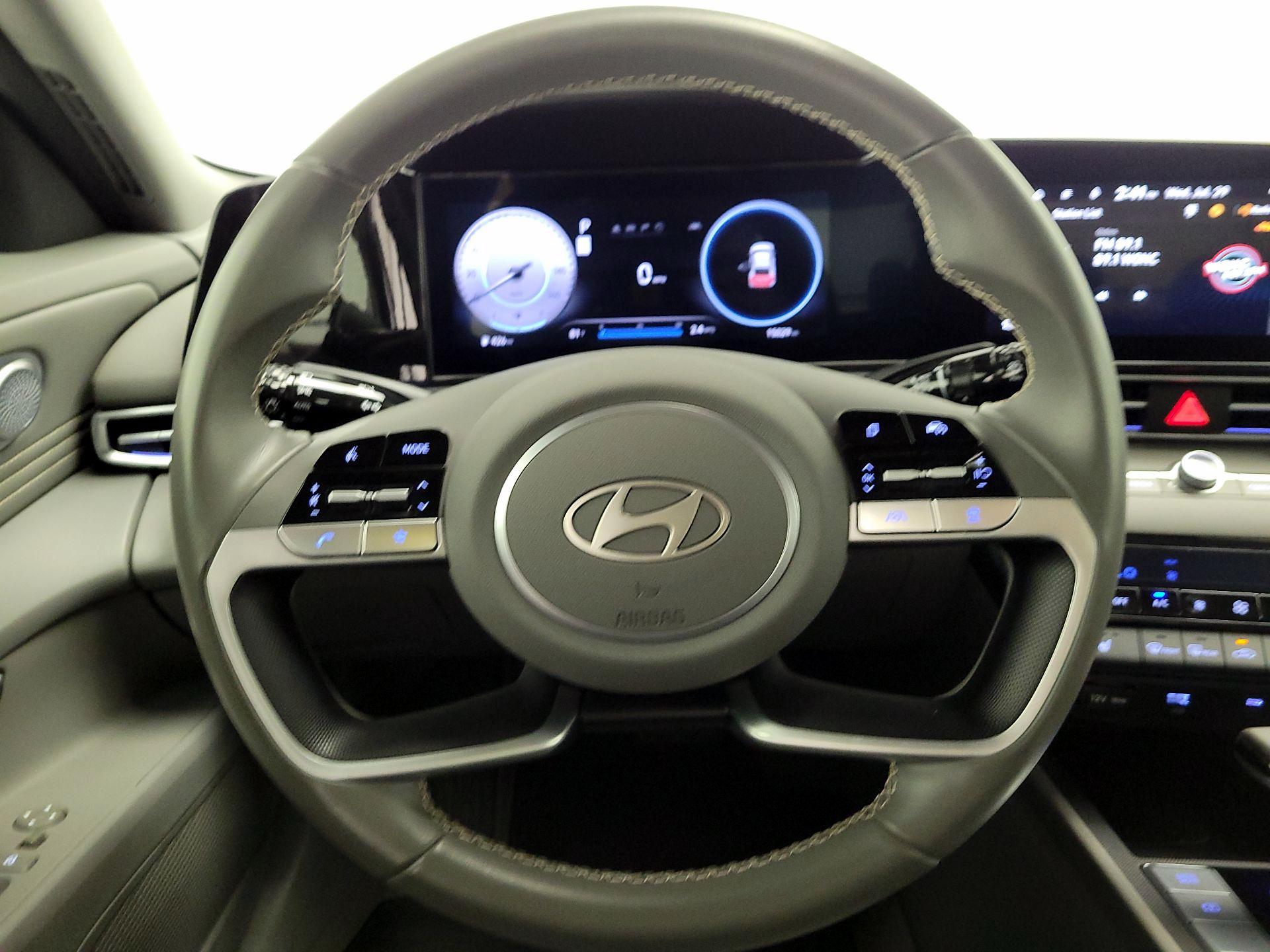 Thumbnail: 2025 Hyundai Elantra - 10