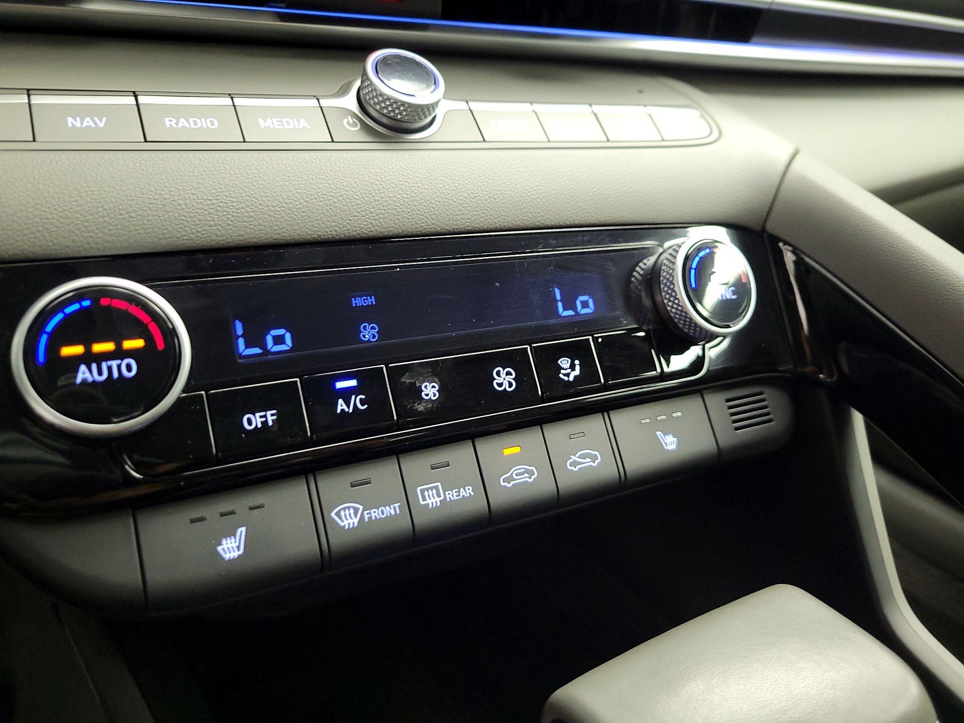 Thumbnail: 2025 Hyundai Elantra - 14