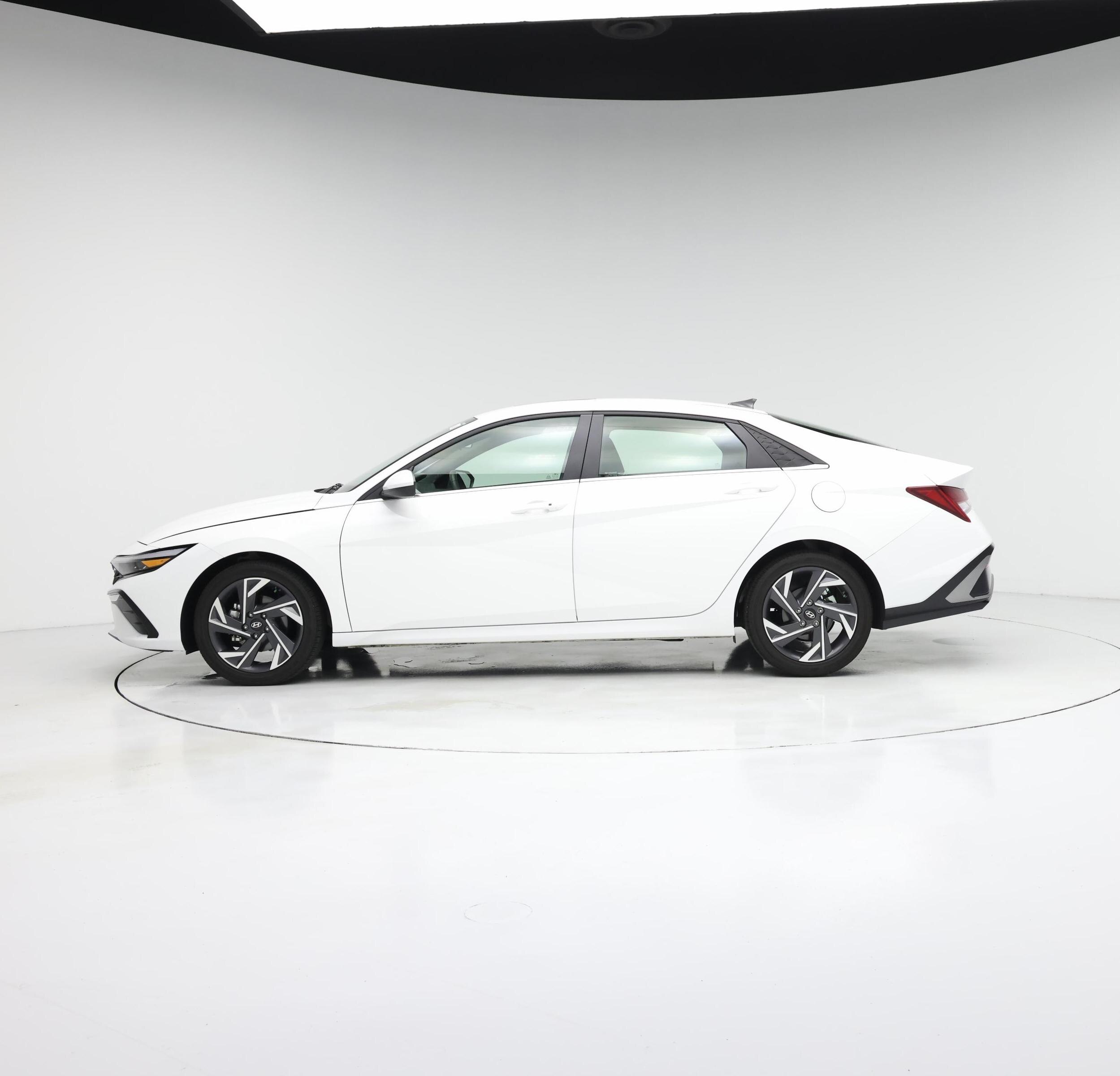 Thumbnail: 2025 Hyundai Elantra - 3