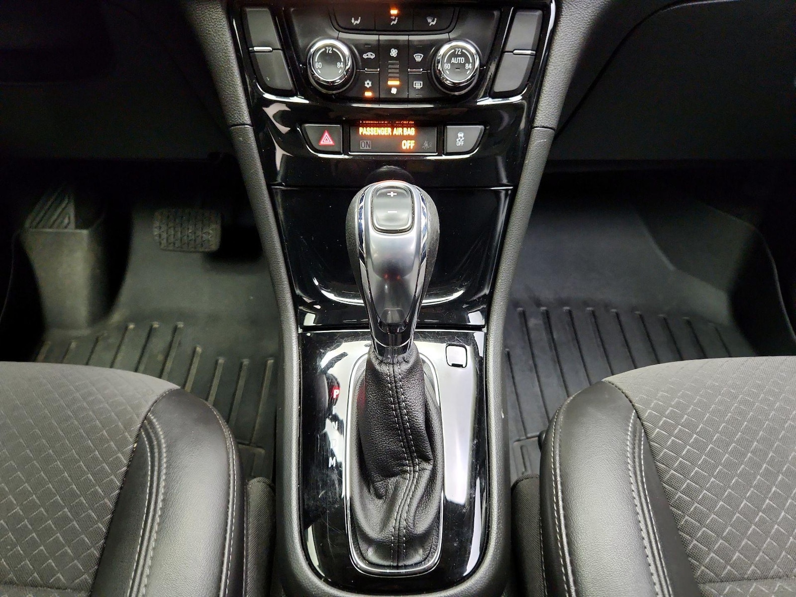 2018 Buick Encore Sport Touring - Photo 17
