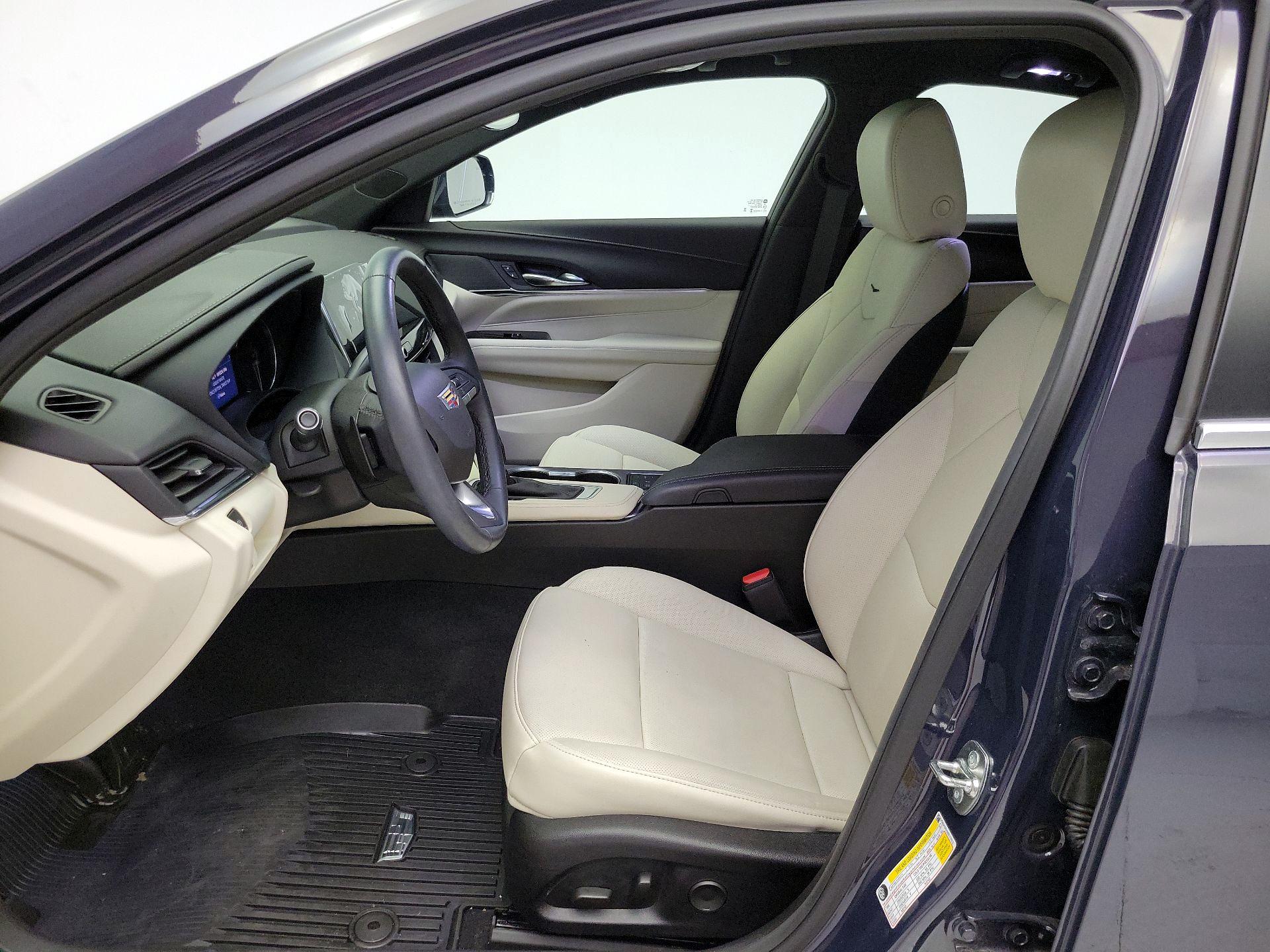Thumbnail: 2025 Cadillac CT4 - 11