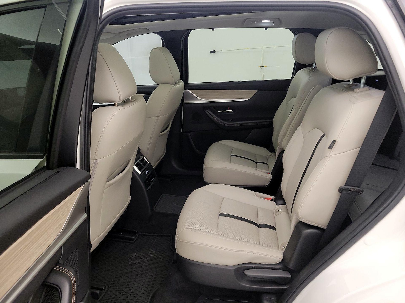 Rear Air Conditioning