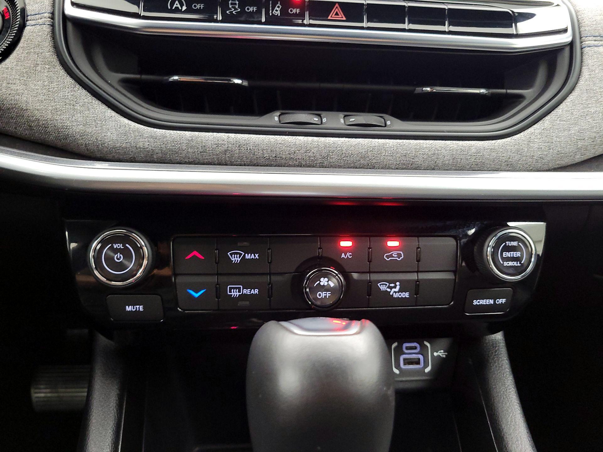 Thumbnail: 2024 Jeep Compass - 16