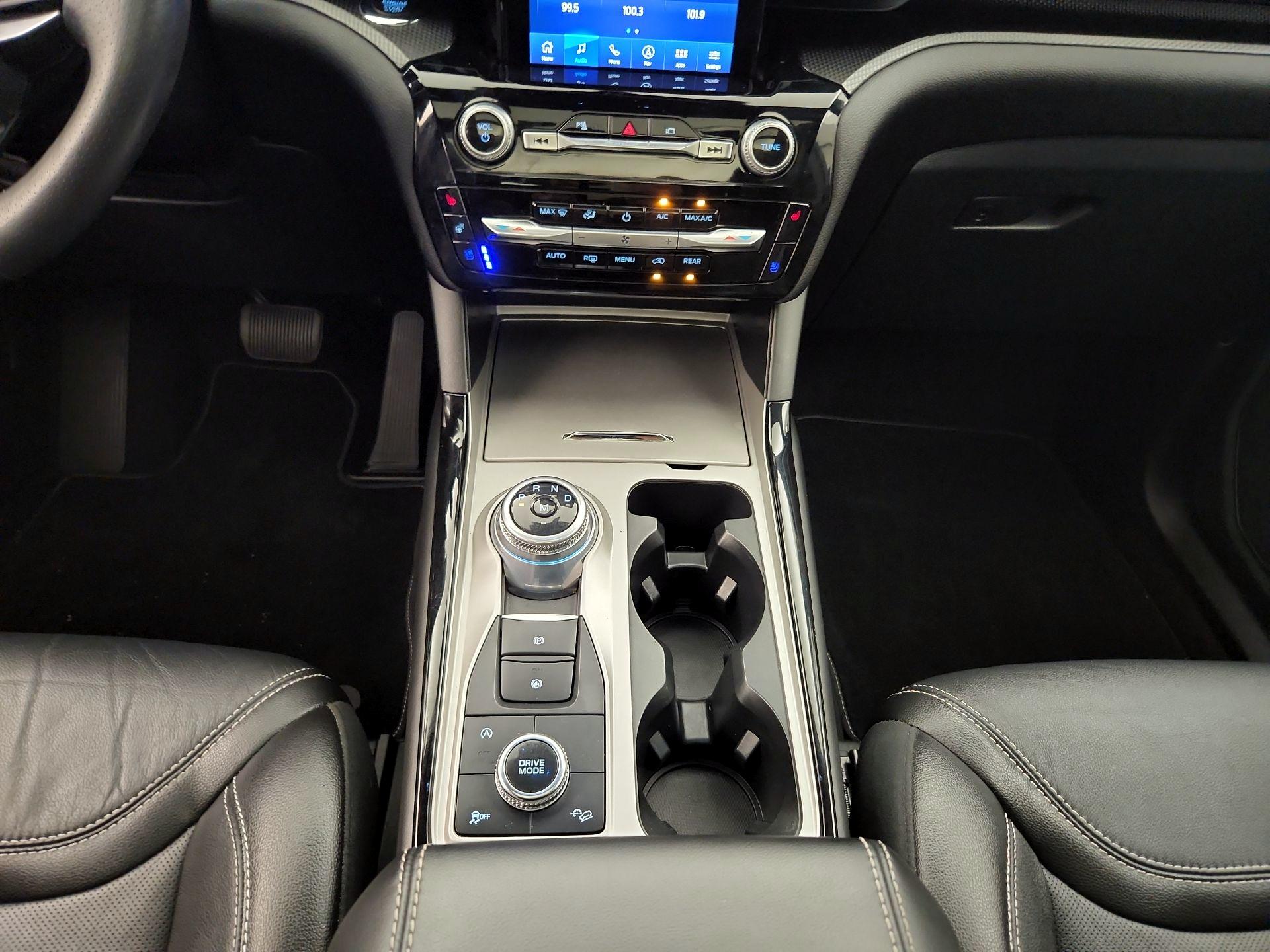 Thumbnail: 2022 Ford Explorer - 17