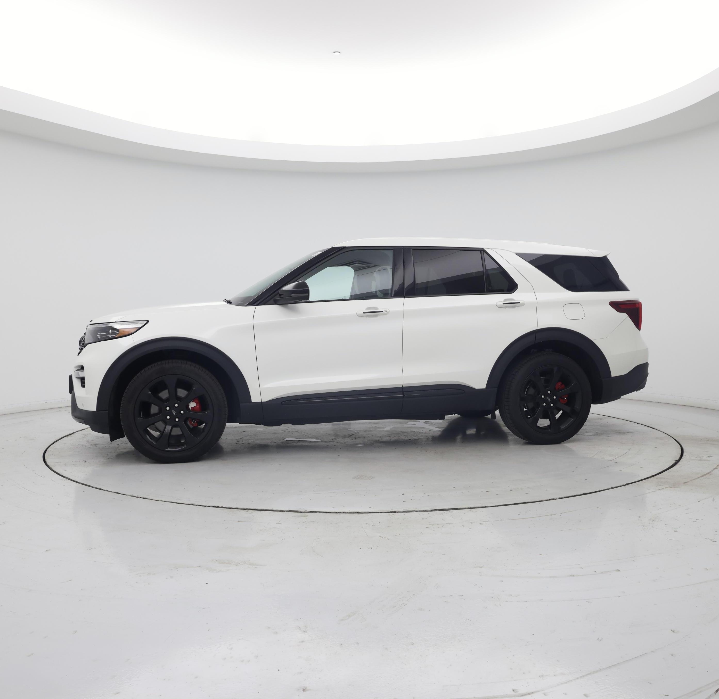 Thumbnail: 2022 Ford Explorer - 3