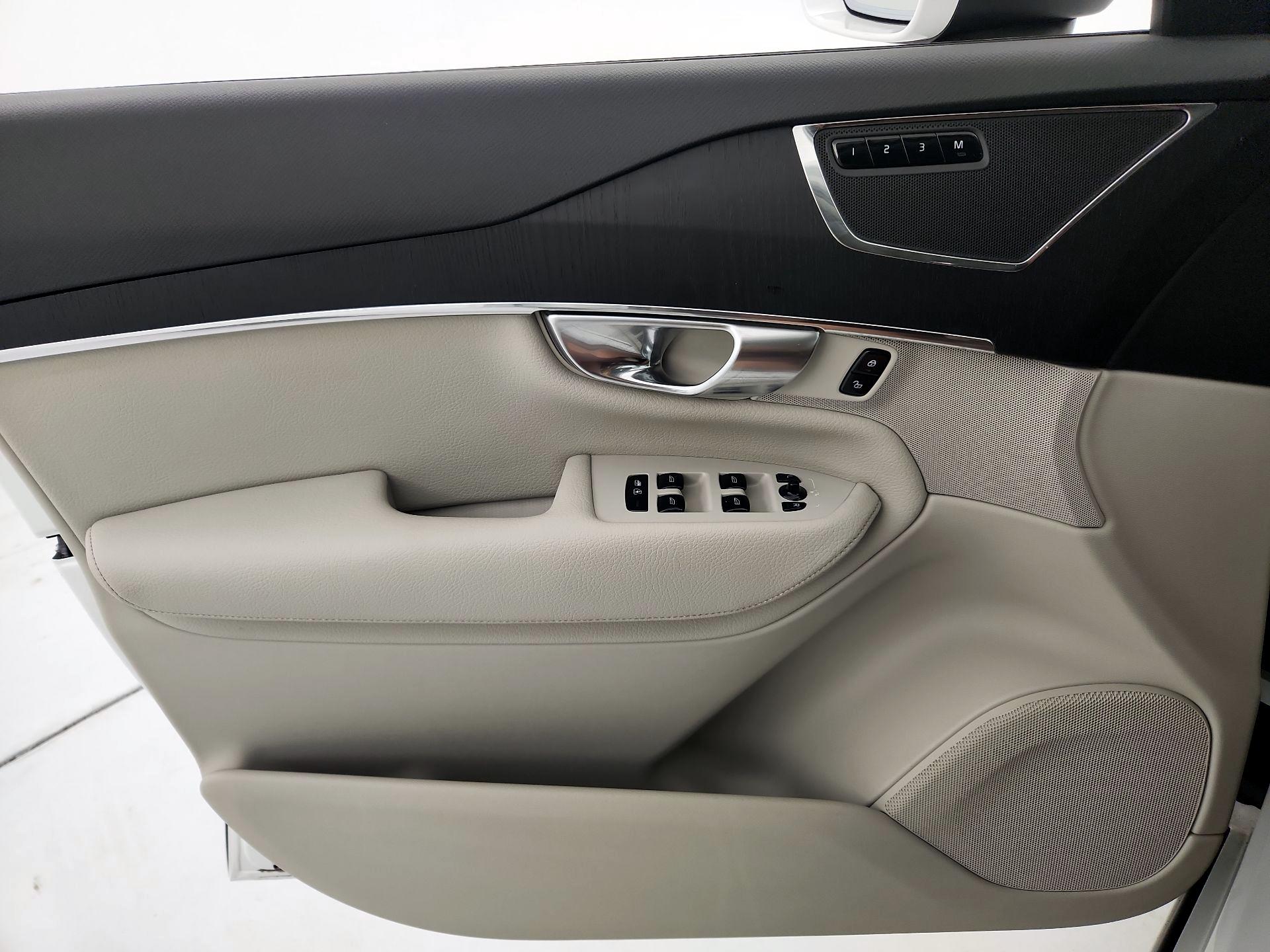 Thumbnail: 2020 Volvo XC90 - 12